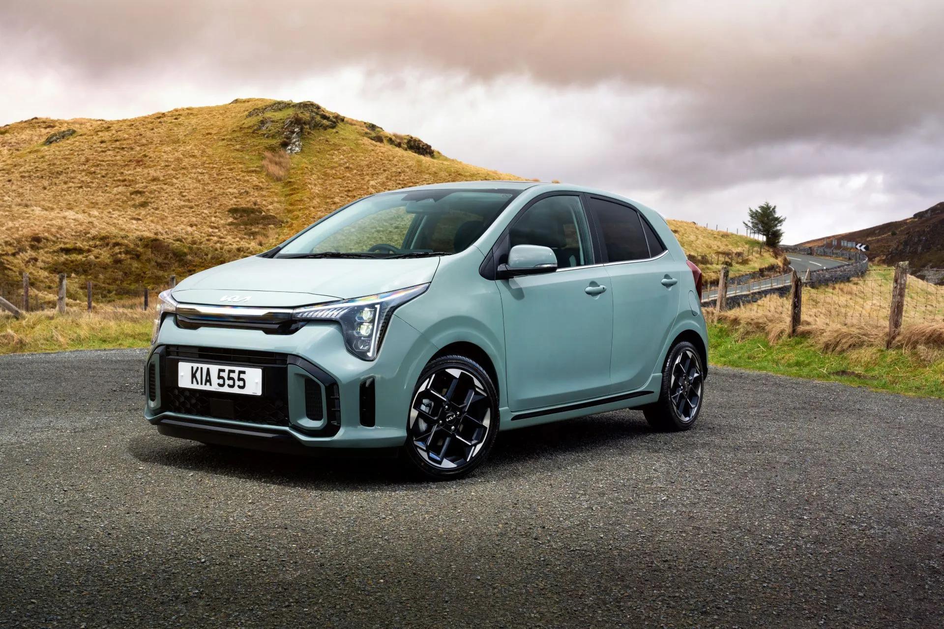 9154150 27323 kia picanto gt line s adventurous green 2