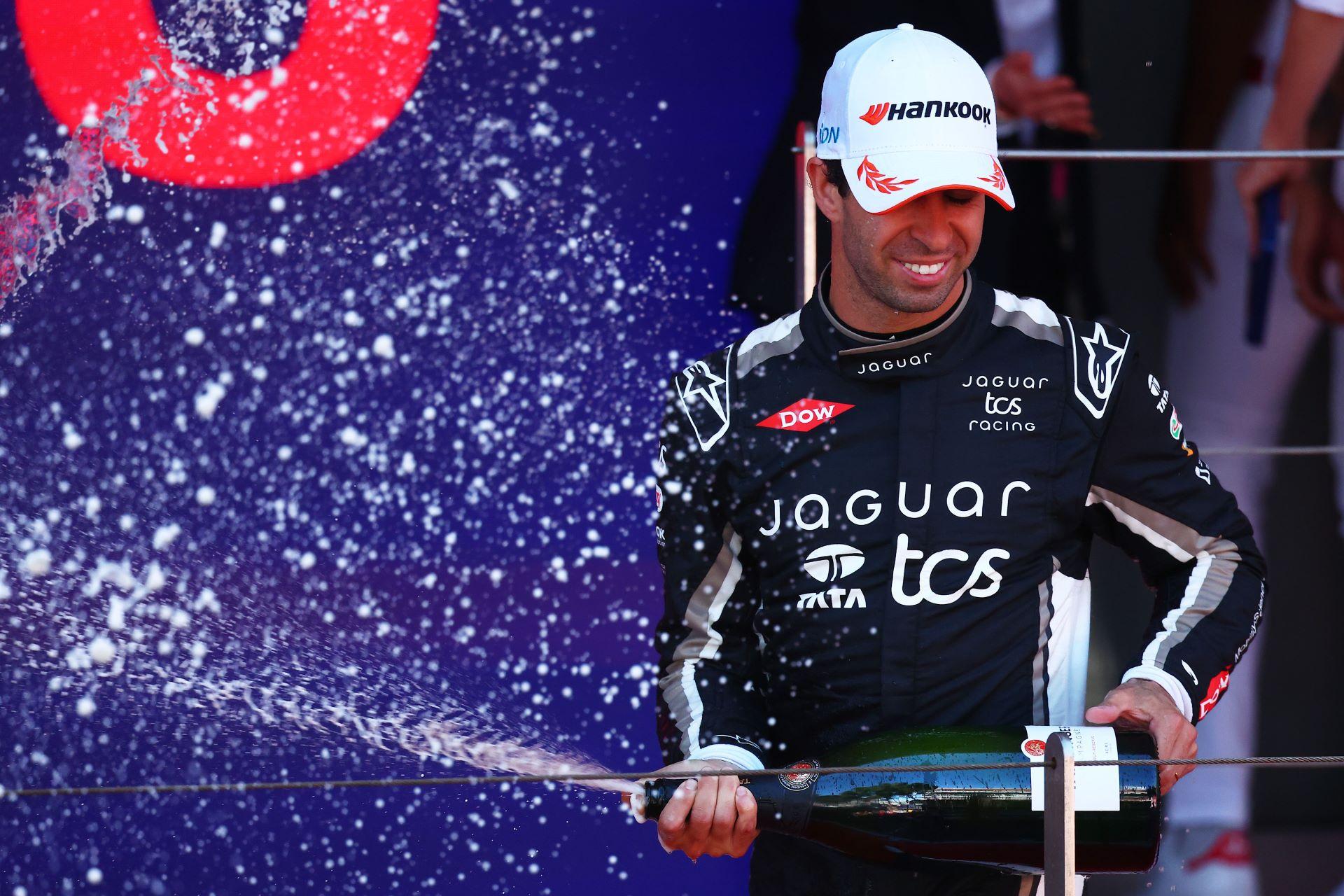 Flixdacostastormstomonacopodiumforjaguar 3