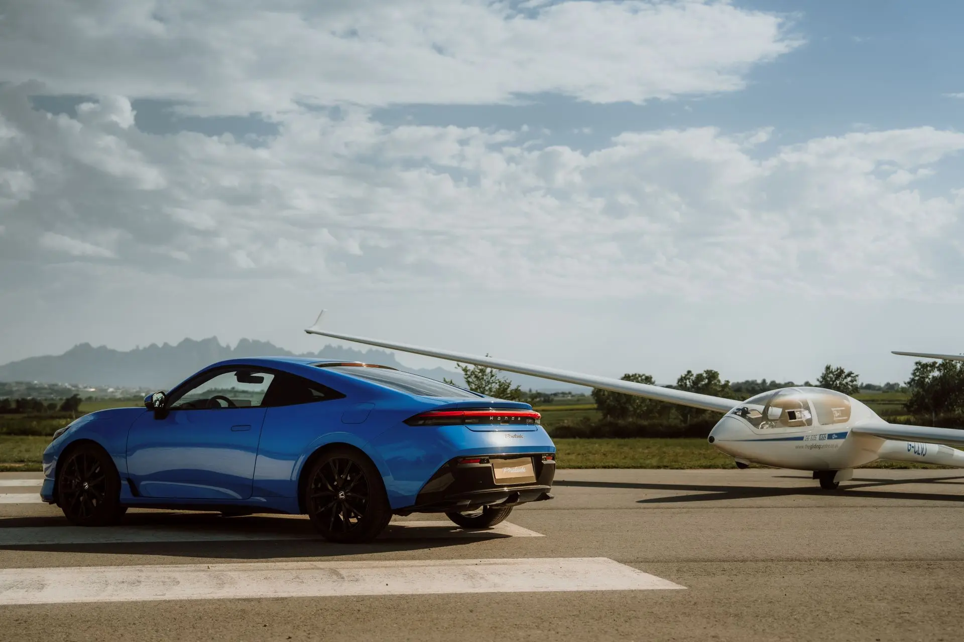 1779355117503-275711203-hondapreludeunlimitedglideredefinessportscoupe-3.jpg