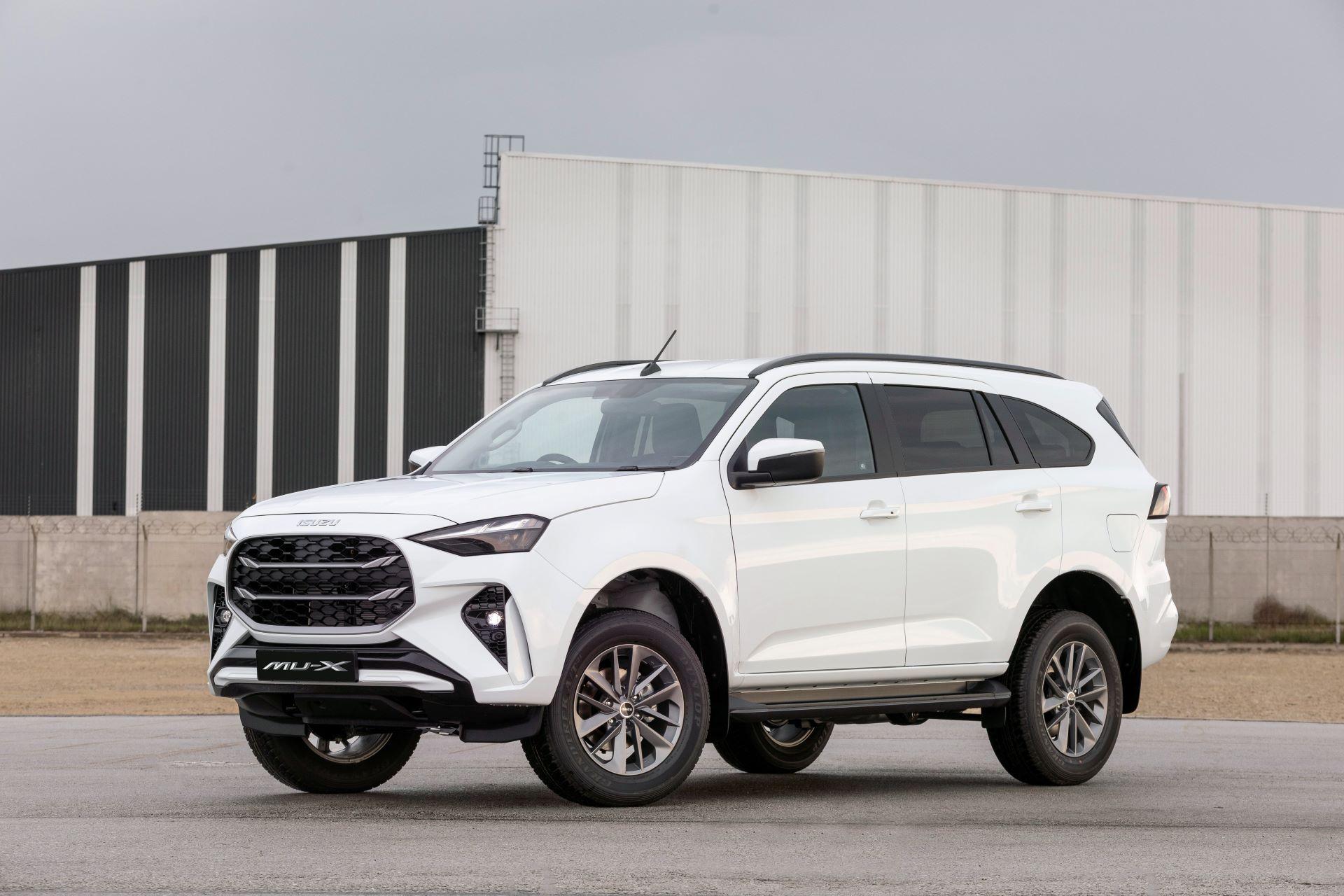 2026isuzumu xraisessuvsafetyandcomfort 2