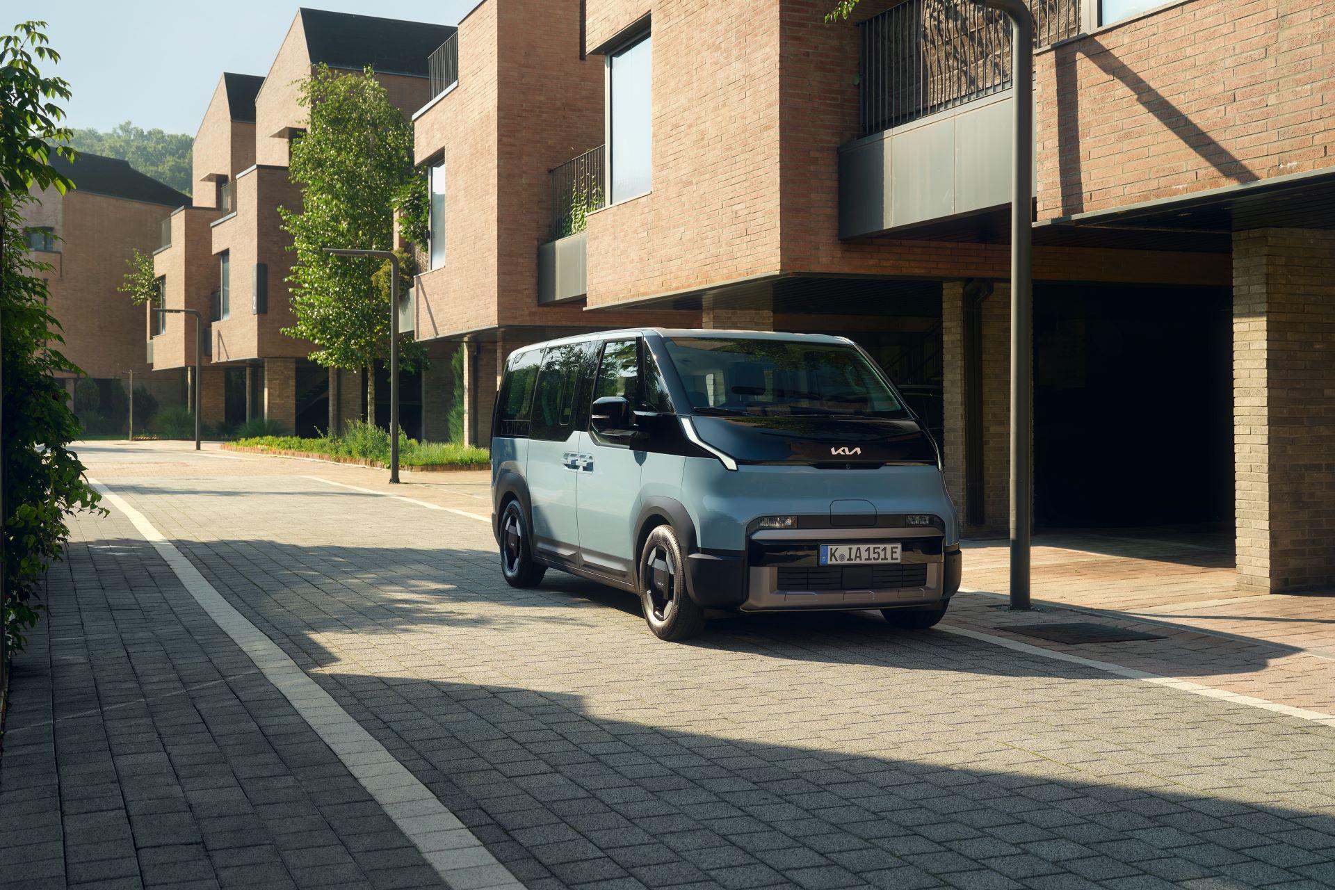 Kiapv5passengergainssevenseatsandelitetrim