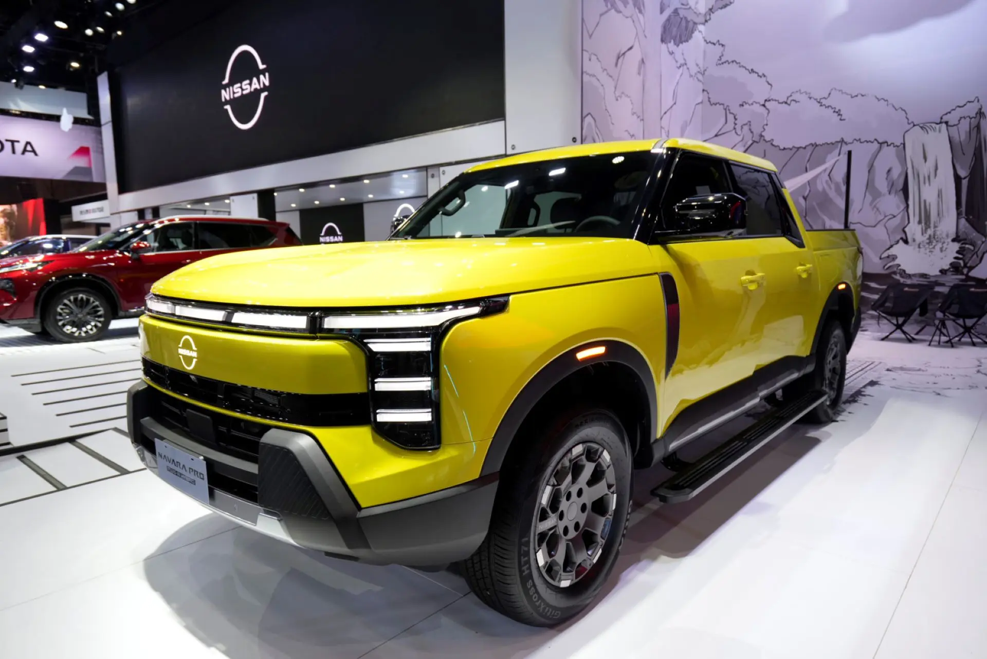 1780654507077-177931828-nissanunveilsnavaraphevandprimeraevforexport.jpg