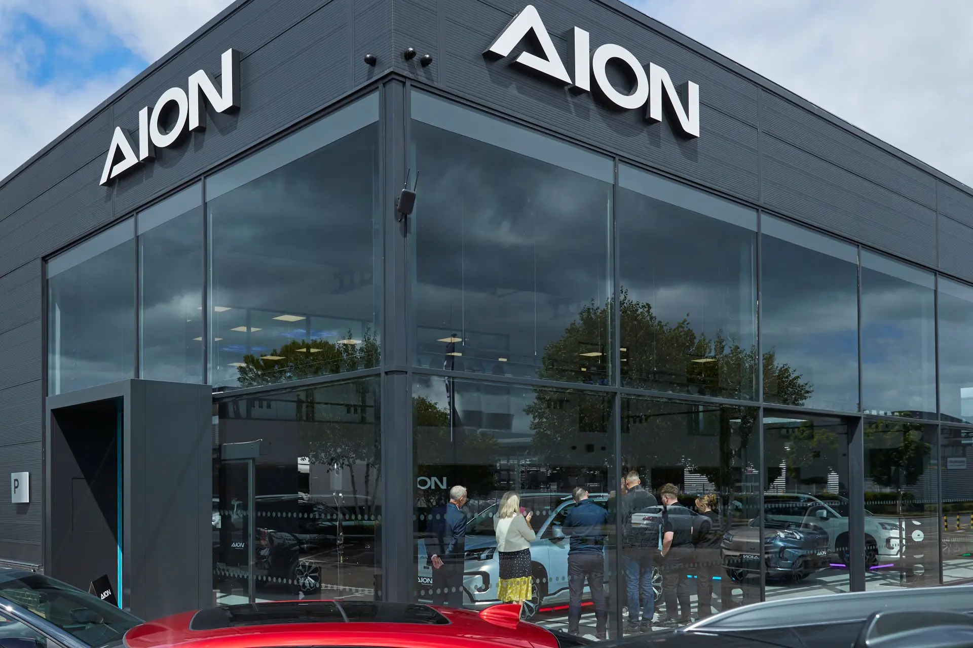 1780913565809-377314783-aionopensfirstukretailsitesforaionvlaunch.jpg