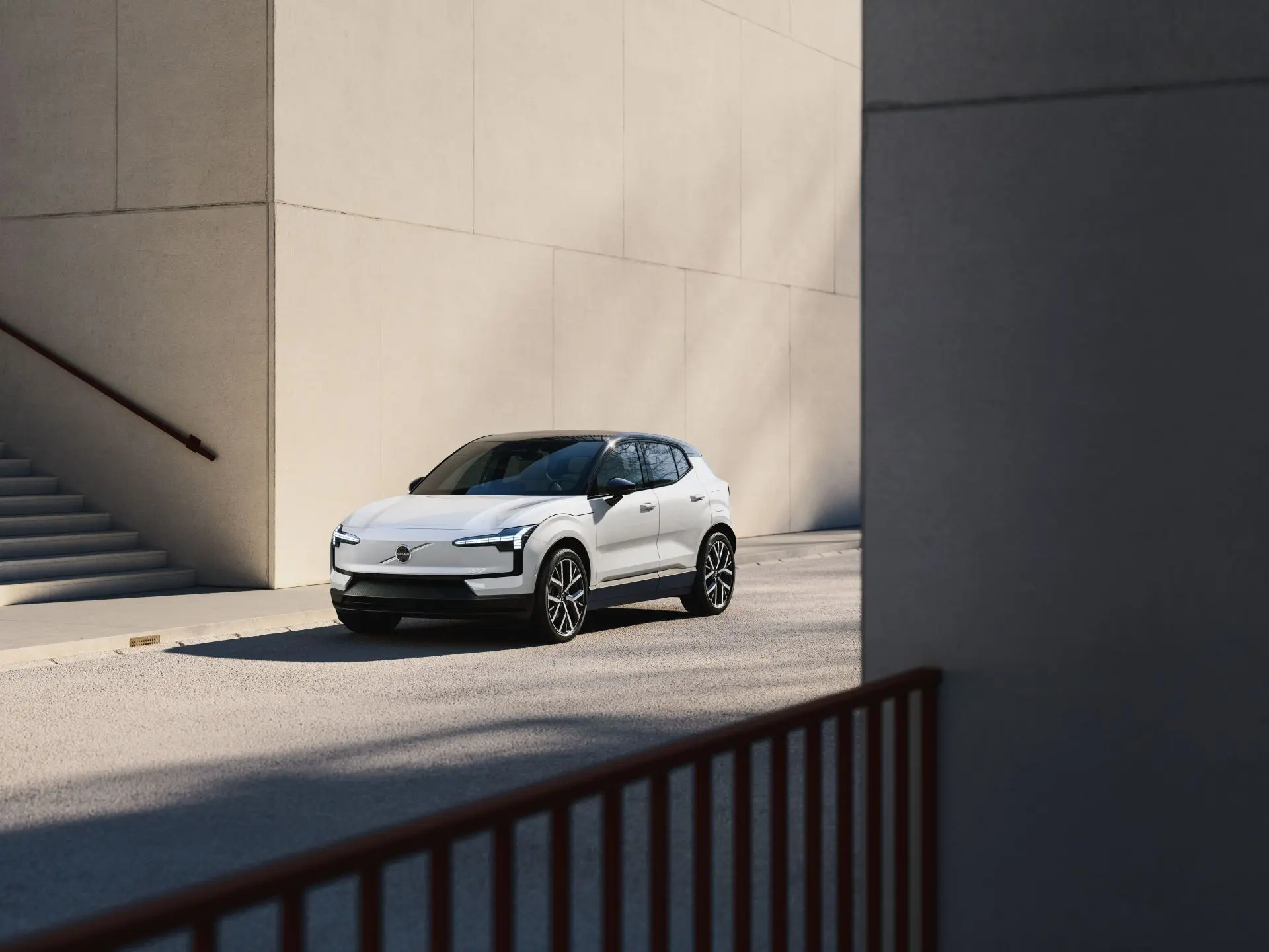 1780920305532-738052886-volvocarsreportsmixedsalesamidevgrowthpush.jpg