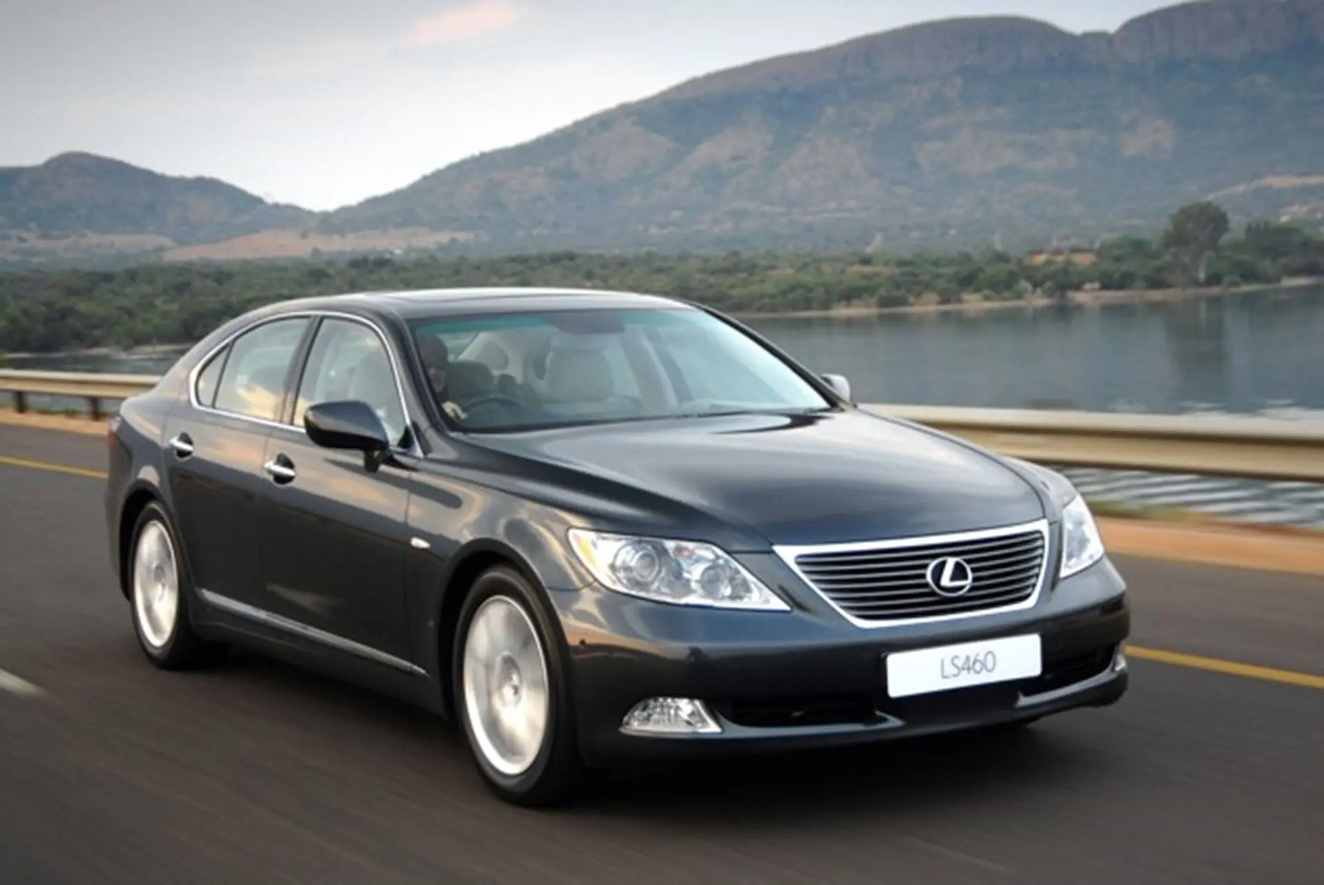 Lexus LS460 South Africa Car Shows
