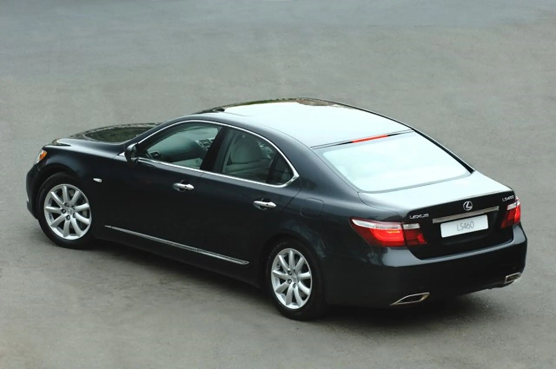 Lexus LS460 South Africa Car Shows4