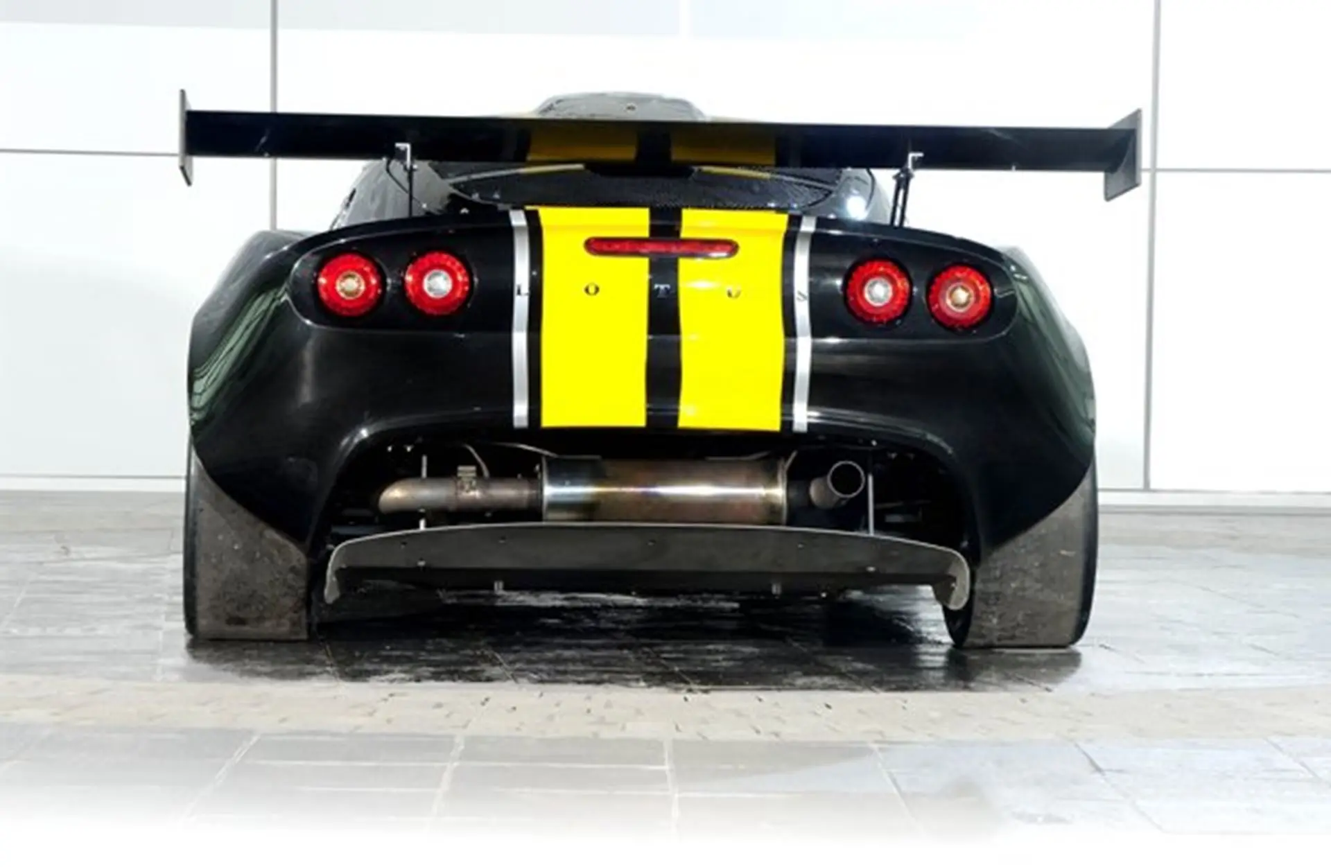 Lotus Exige_GT3_Rear