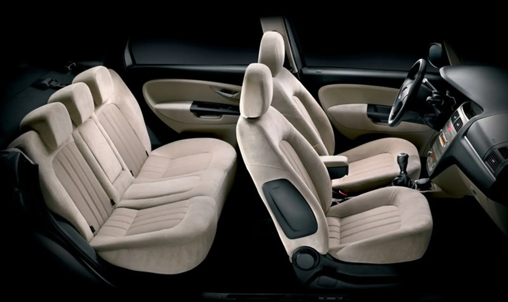 Fiat Linea Interior Car Show