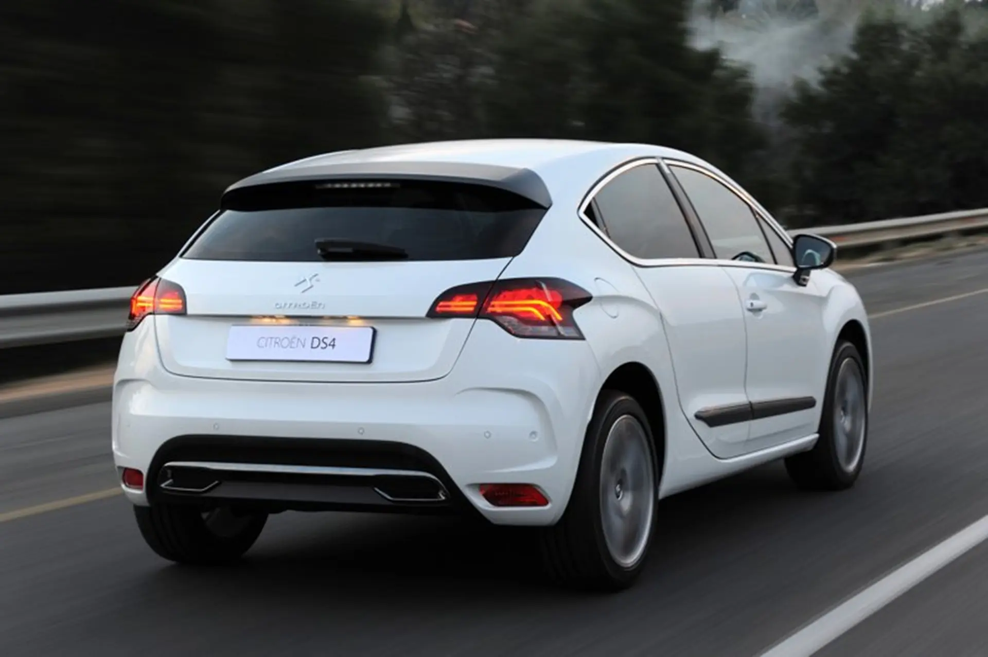 Citroen DS4 Rear View