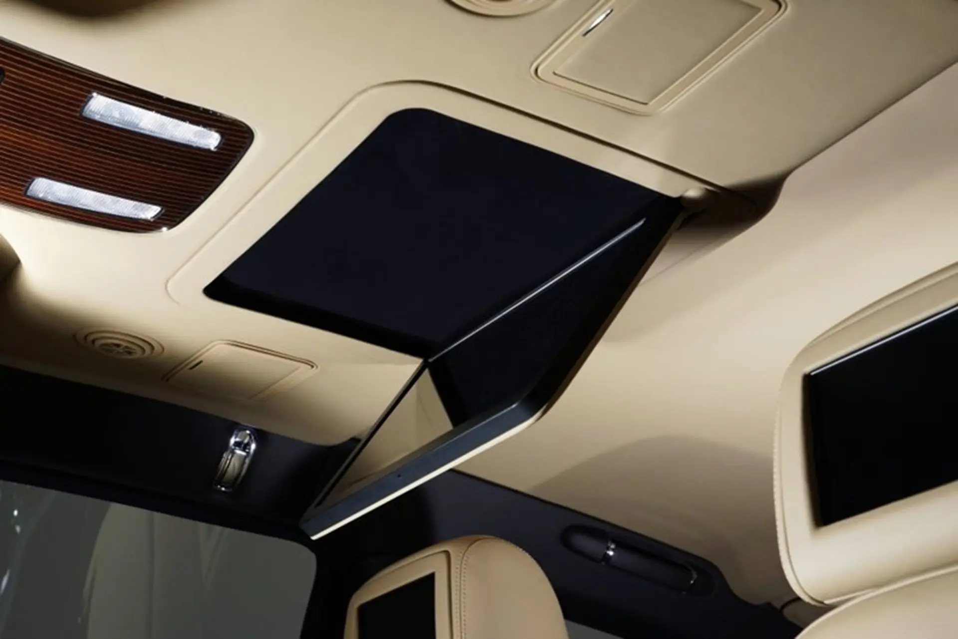 Bentley Screen Moving