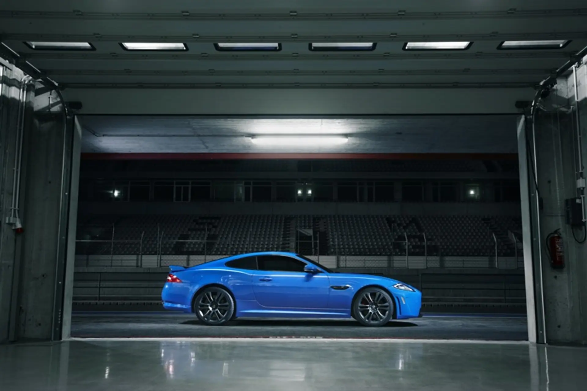 Jaguar XKR-s