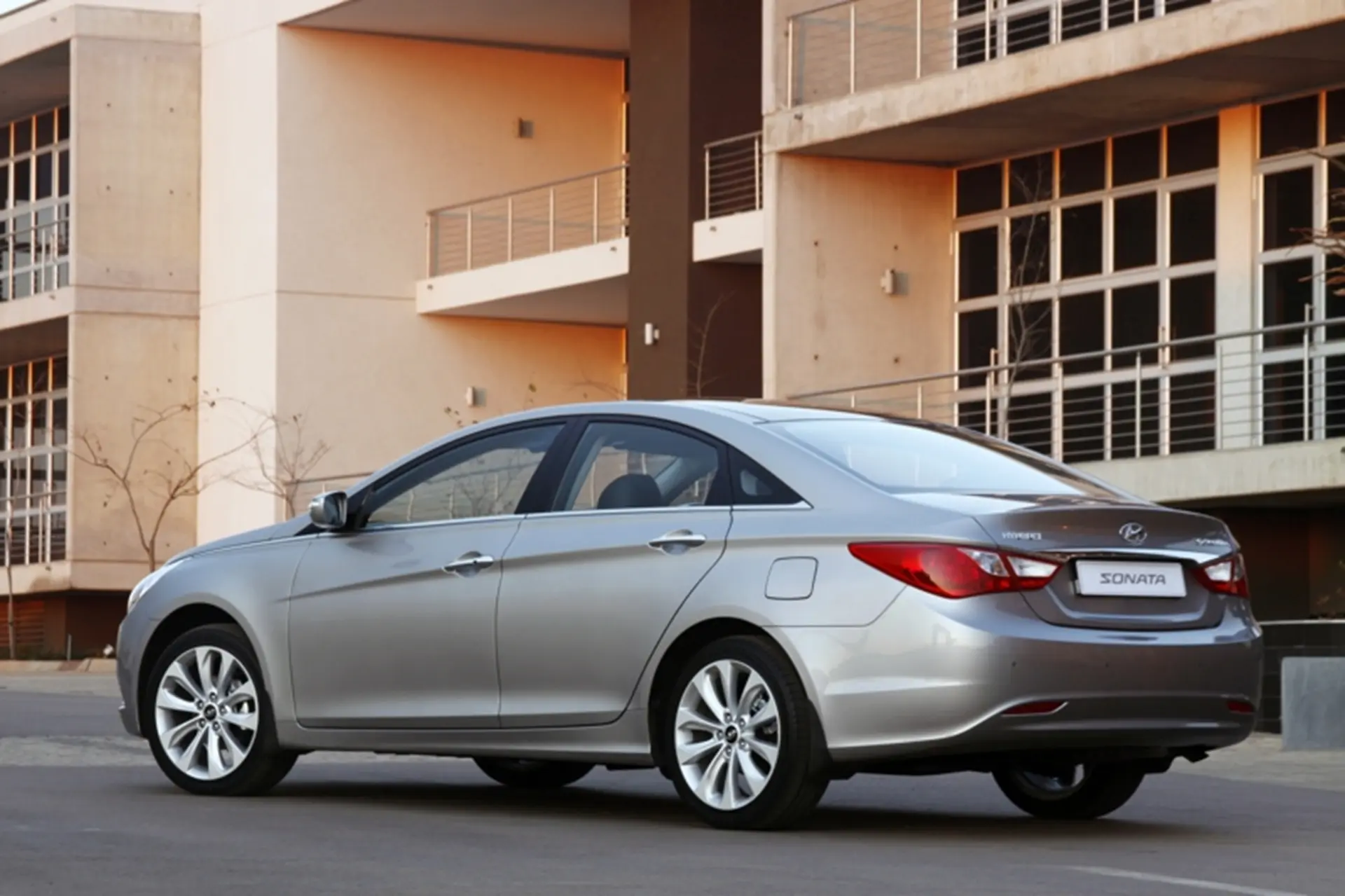 Hyundai Sonata 2011
