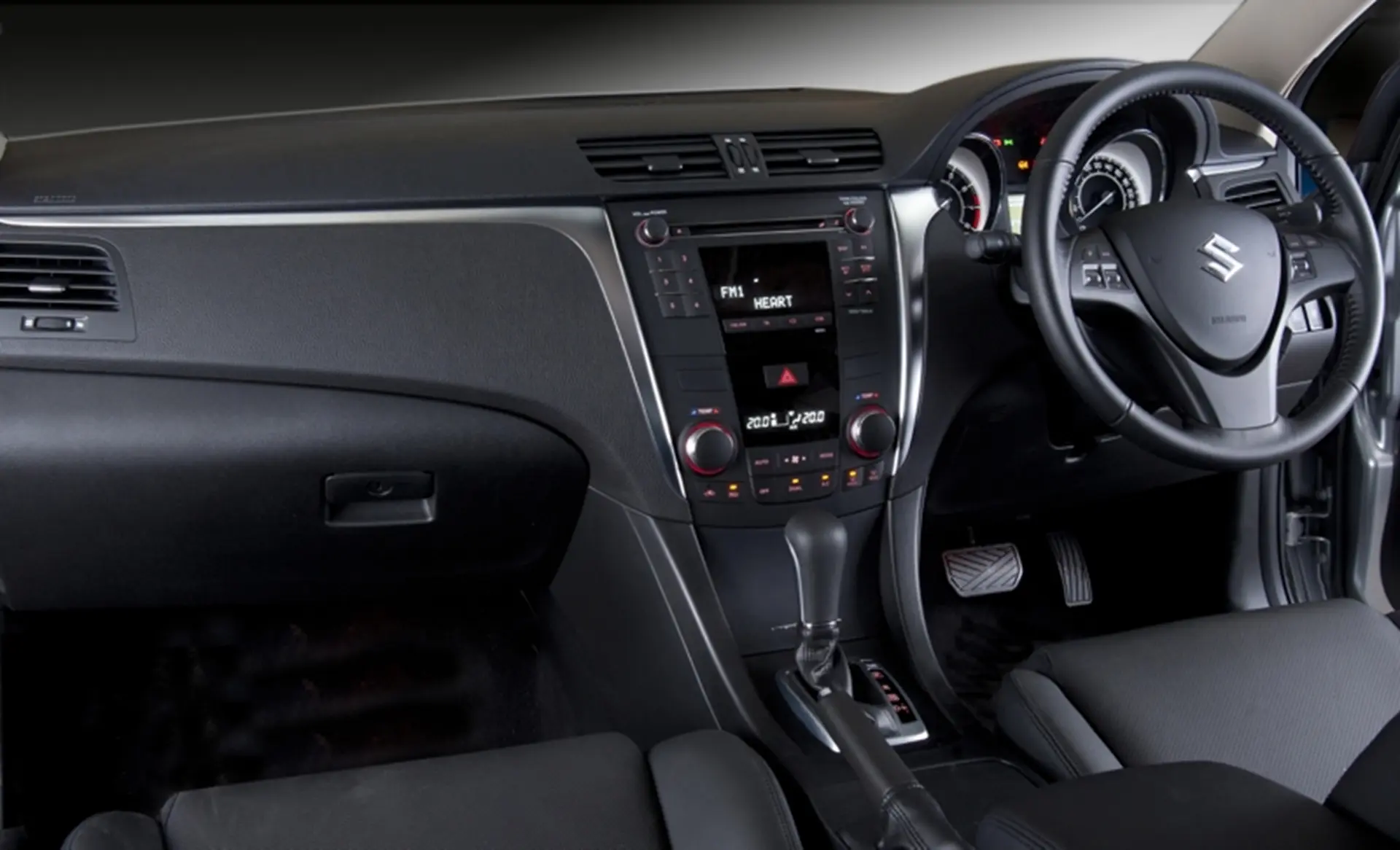 Kizashi 2011 Inside