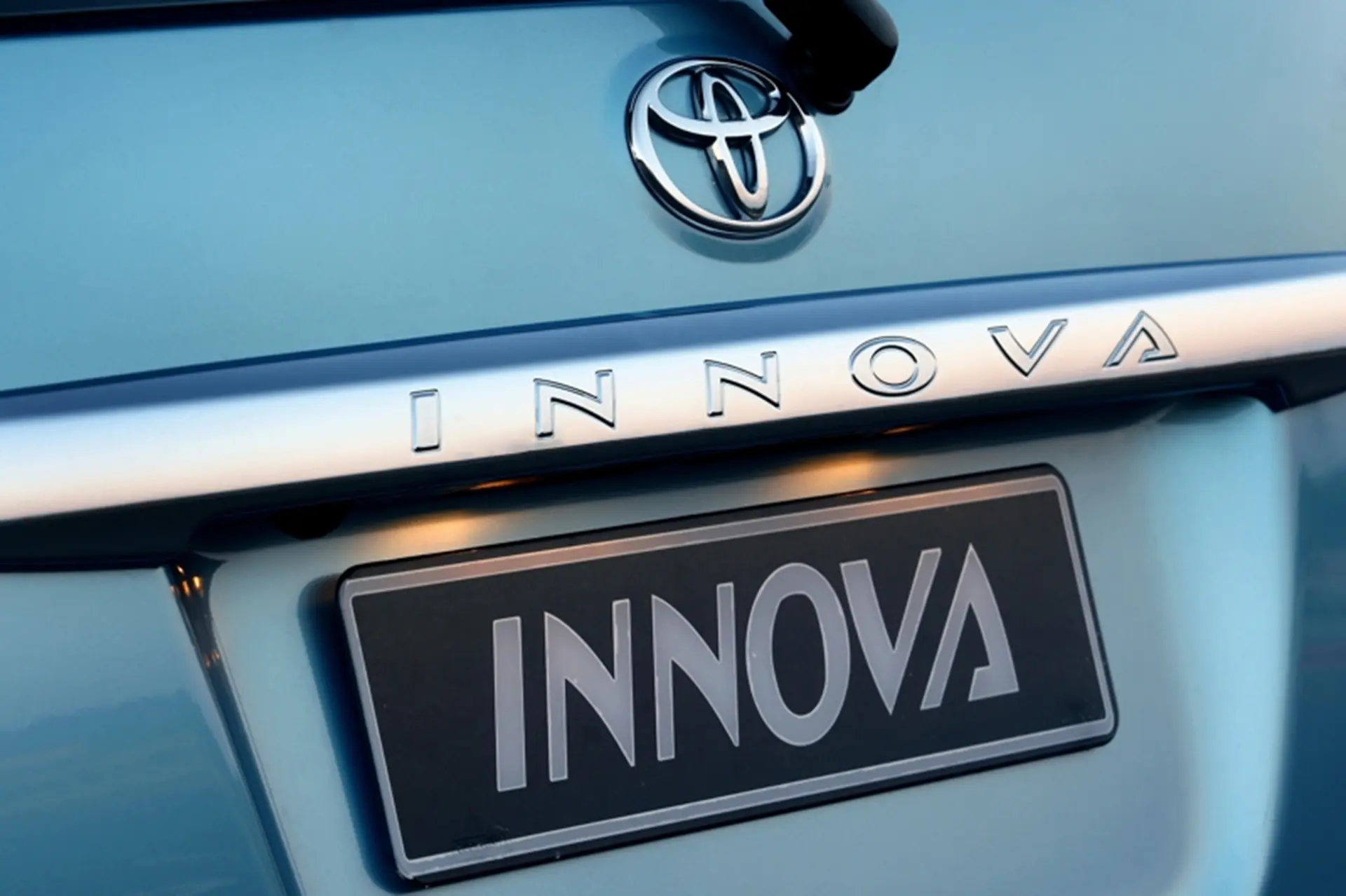 Toyota-Innova