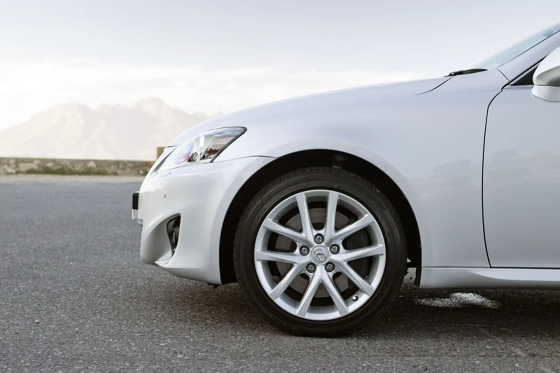Lexus 350 Front View