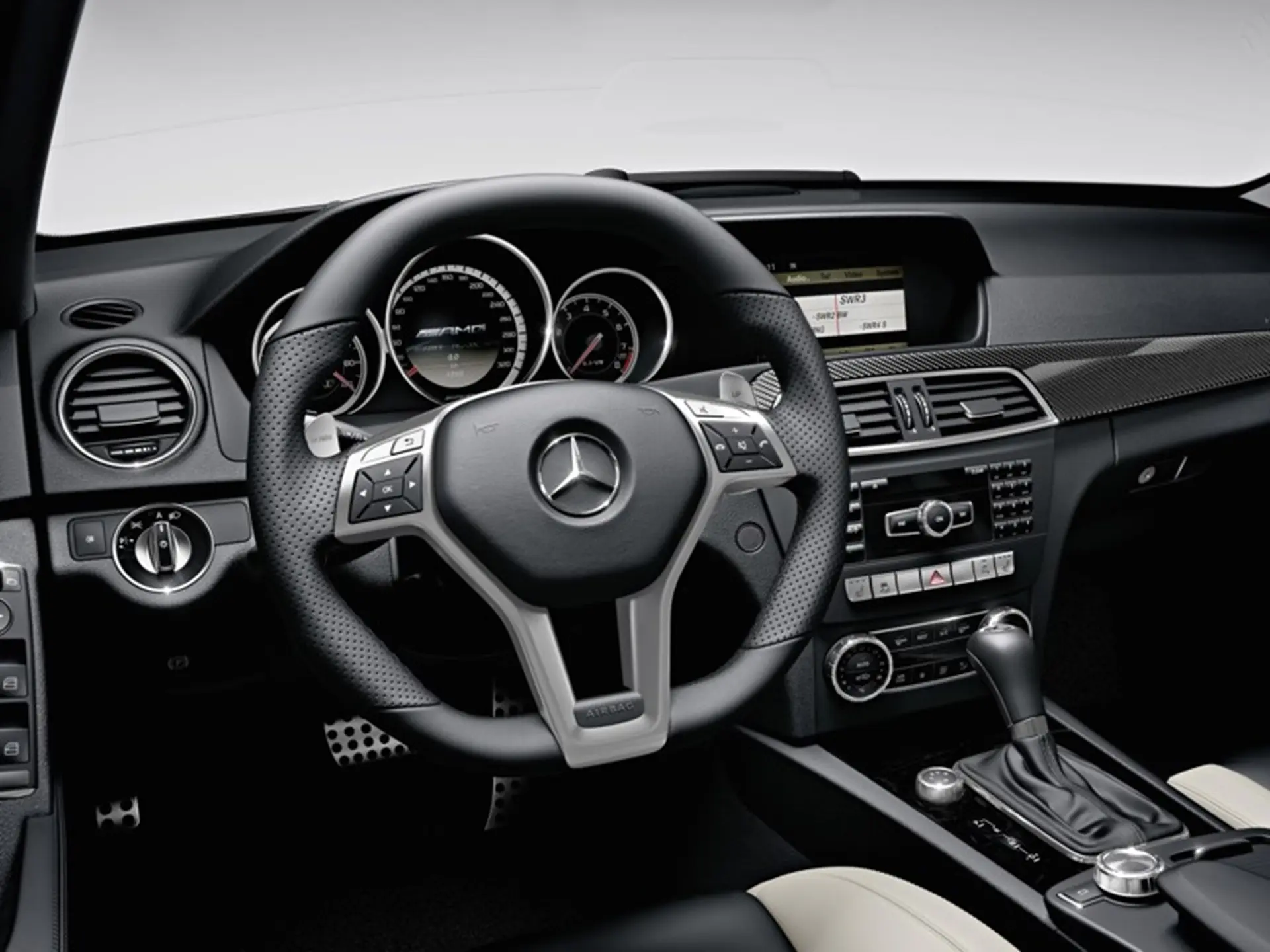 C 63 AMG Mercedes Benz 2011 Inside