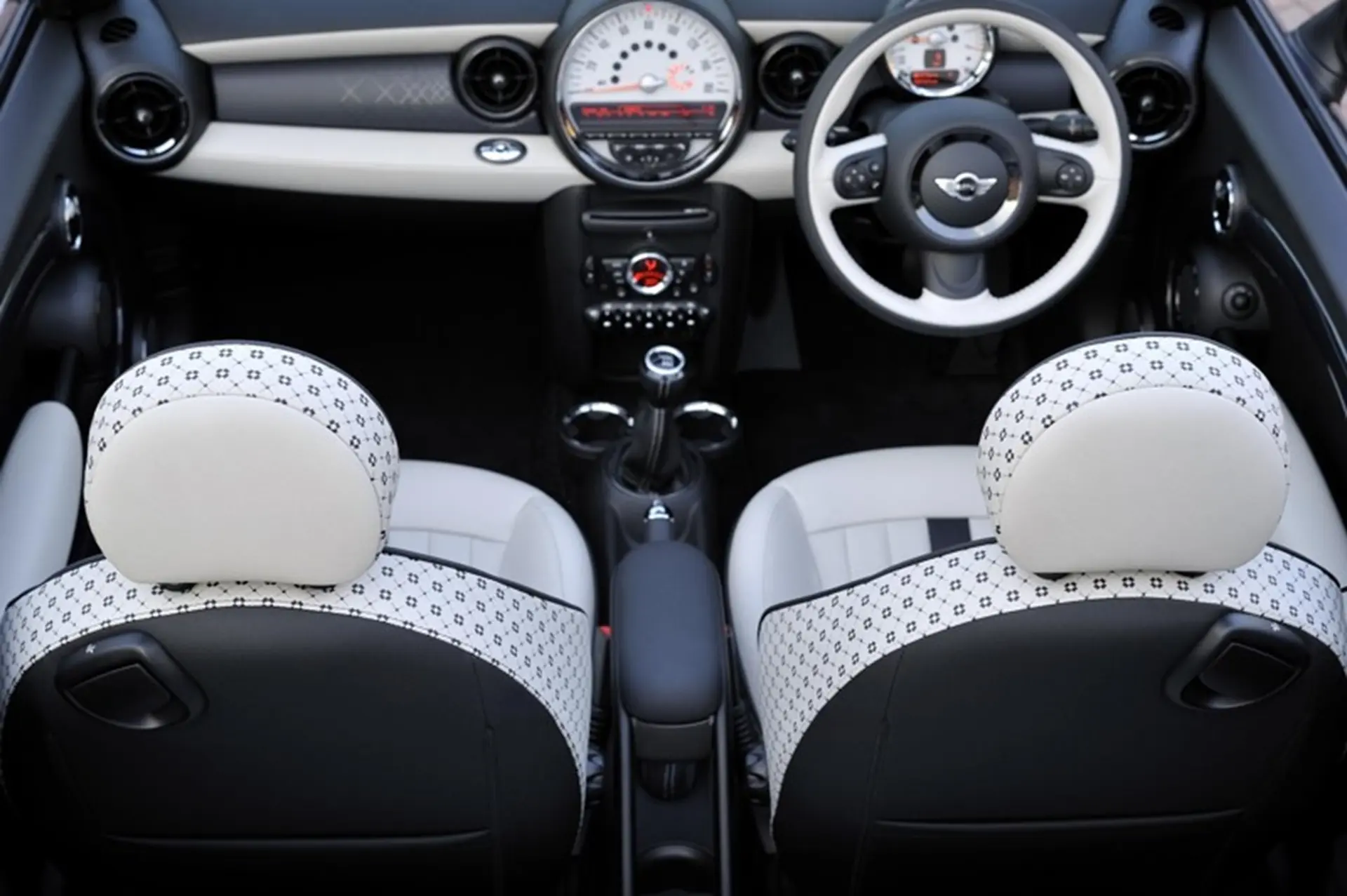 Mini Avenue Inside