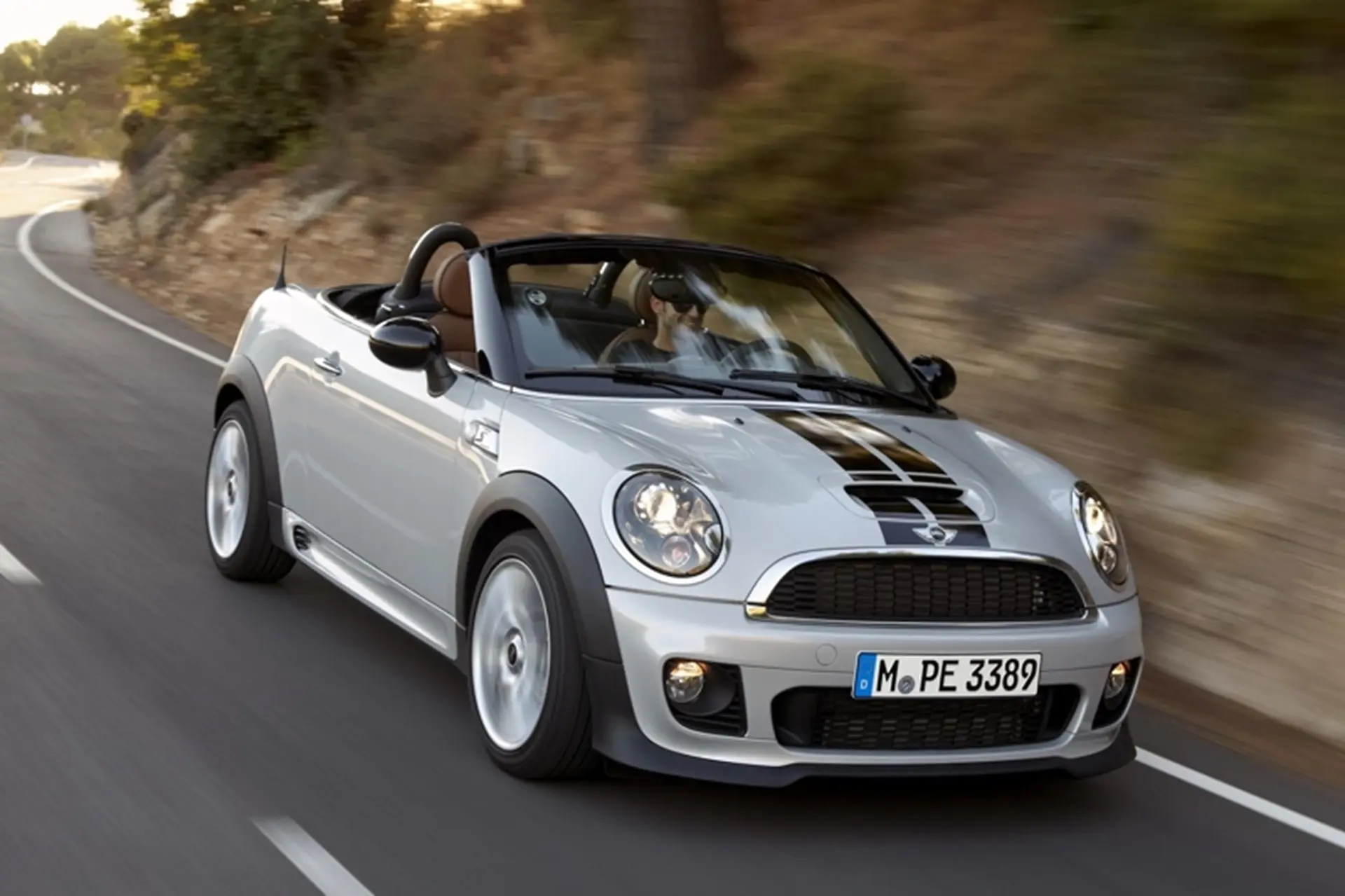 mini-roadster-2012-driving