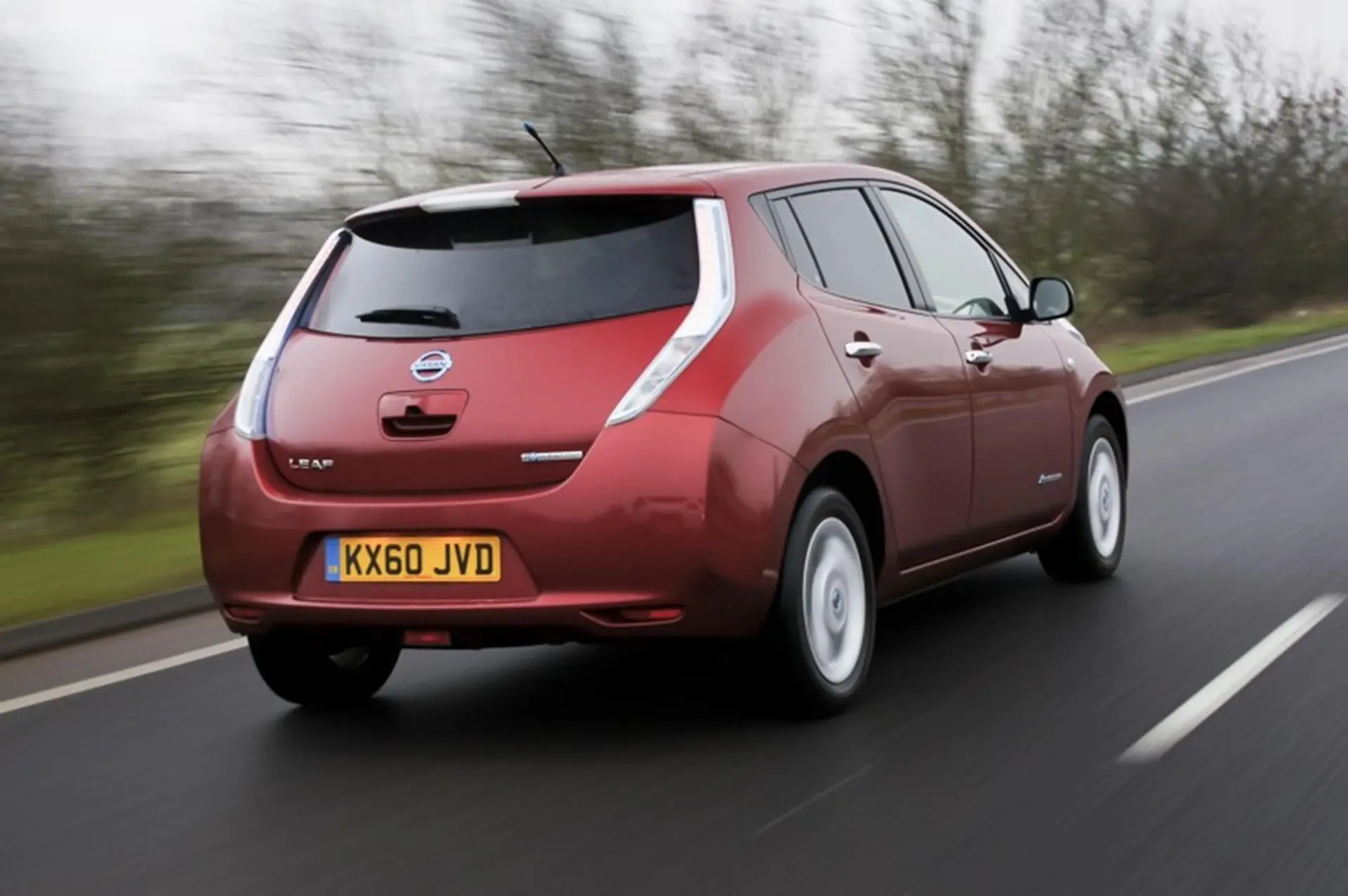 nissan-leaf-2011