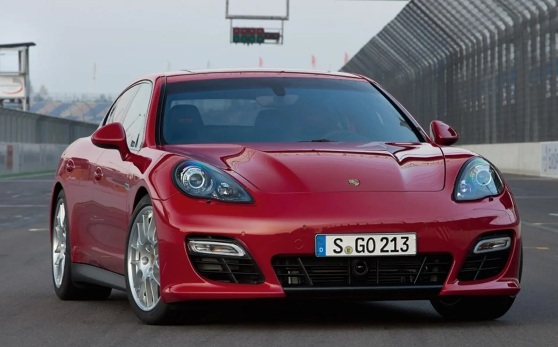 porche-panamera-gts