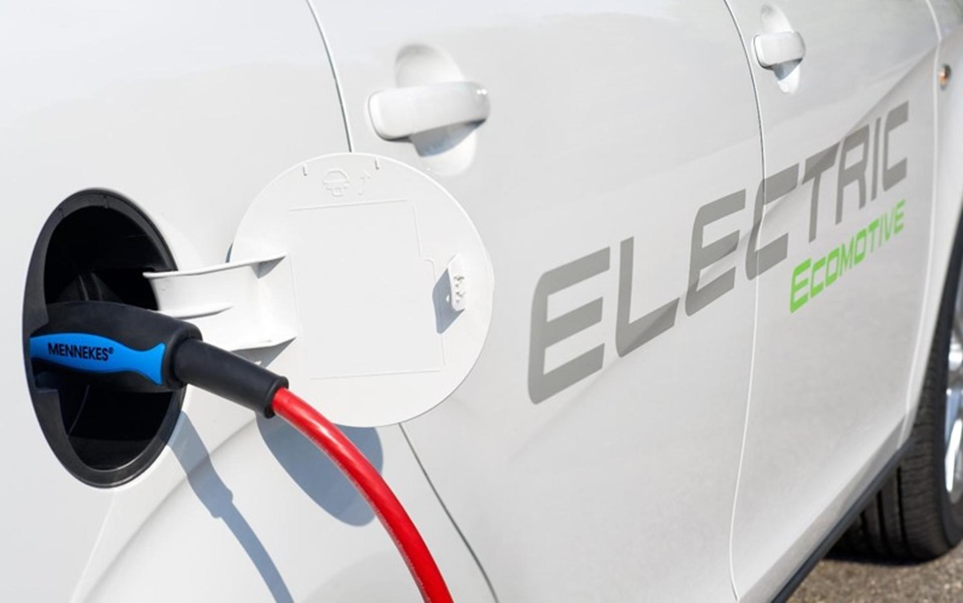 SEAT UNVEILS ITS FIRST ALL-ELECTRIC CAR