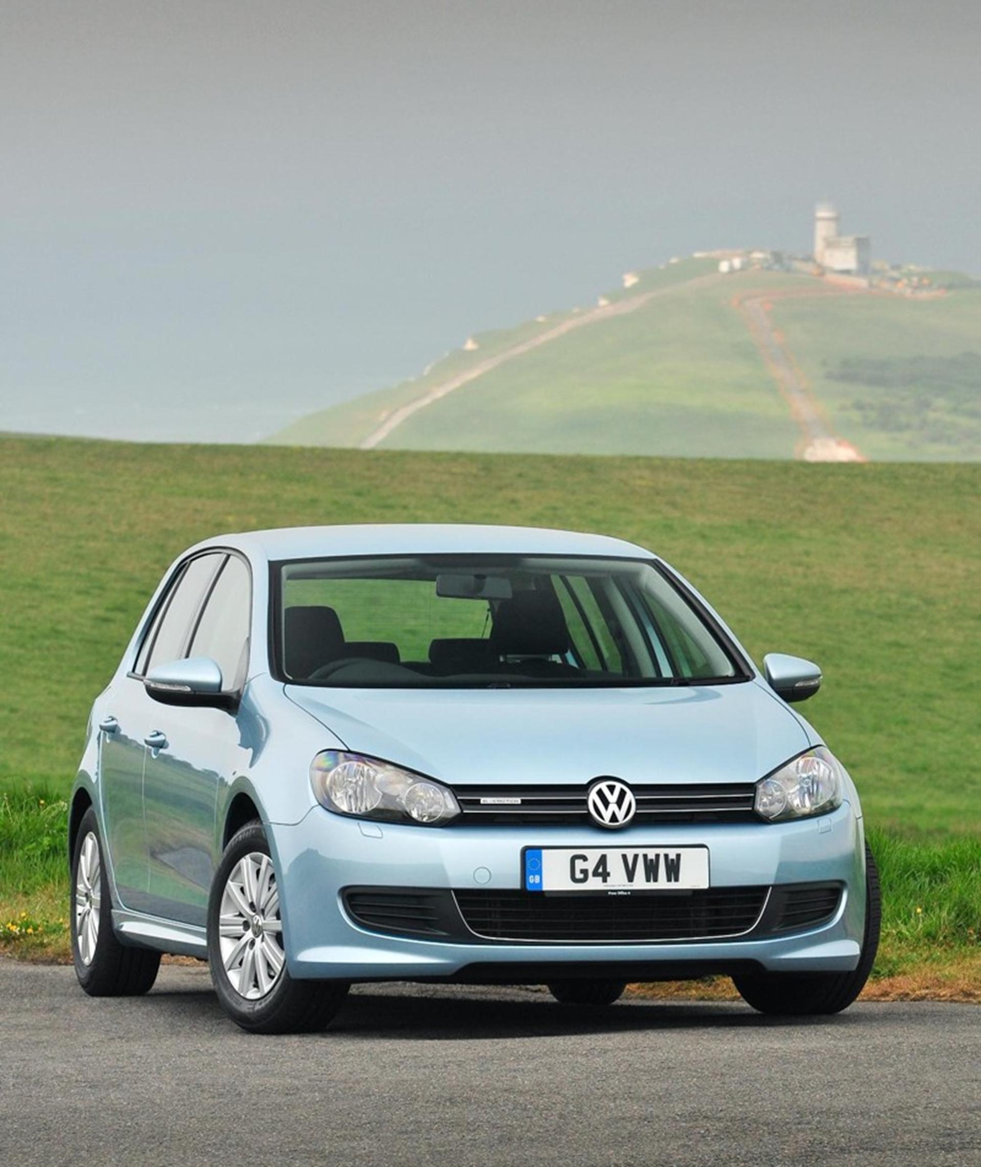 AN APPLE A DAY VOLKSWAGEN GOLF BLUEMOTION