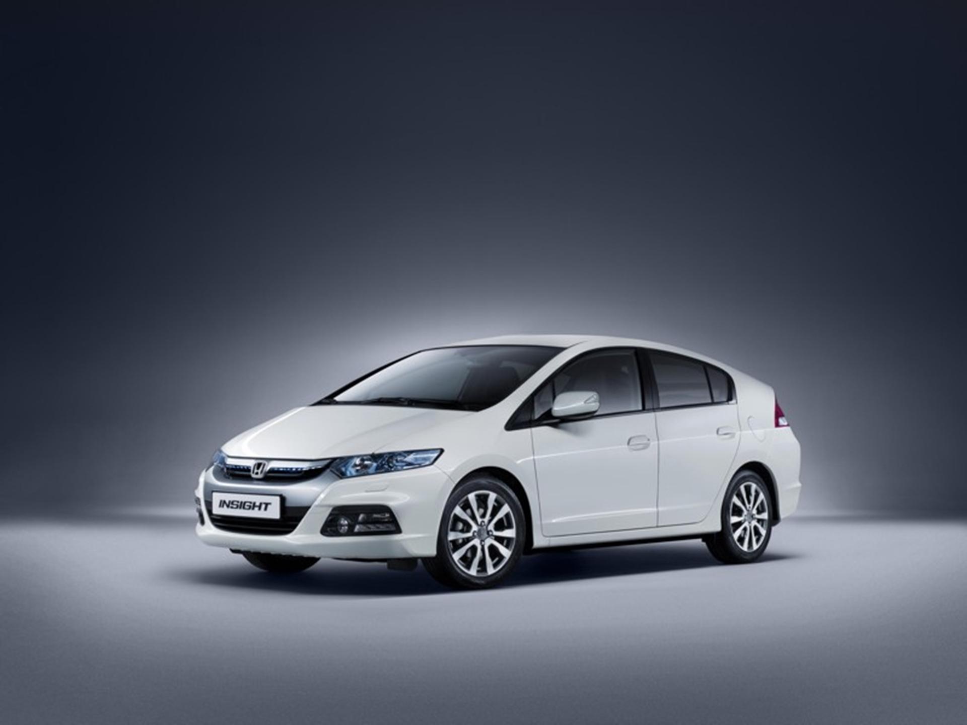 HONDA HYBRID SALES HIT 800,000