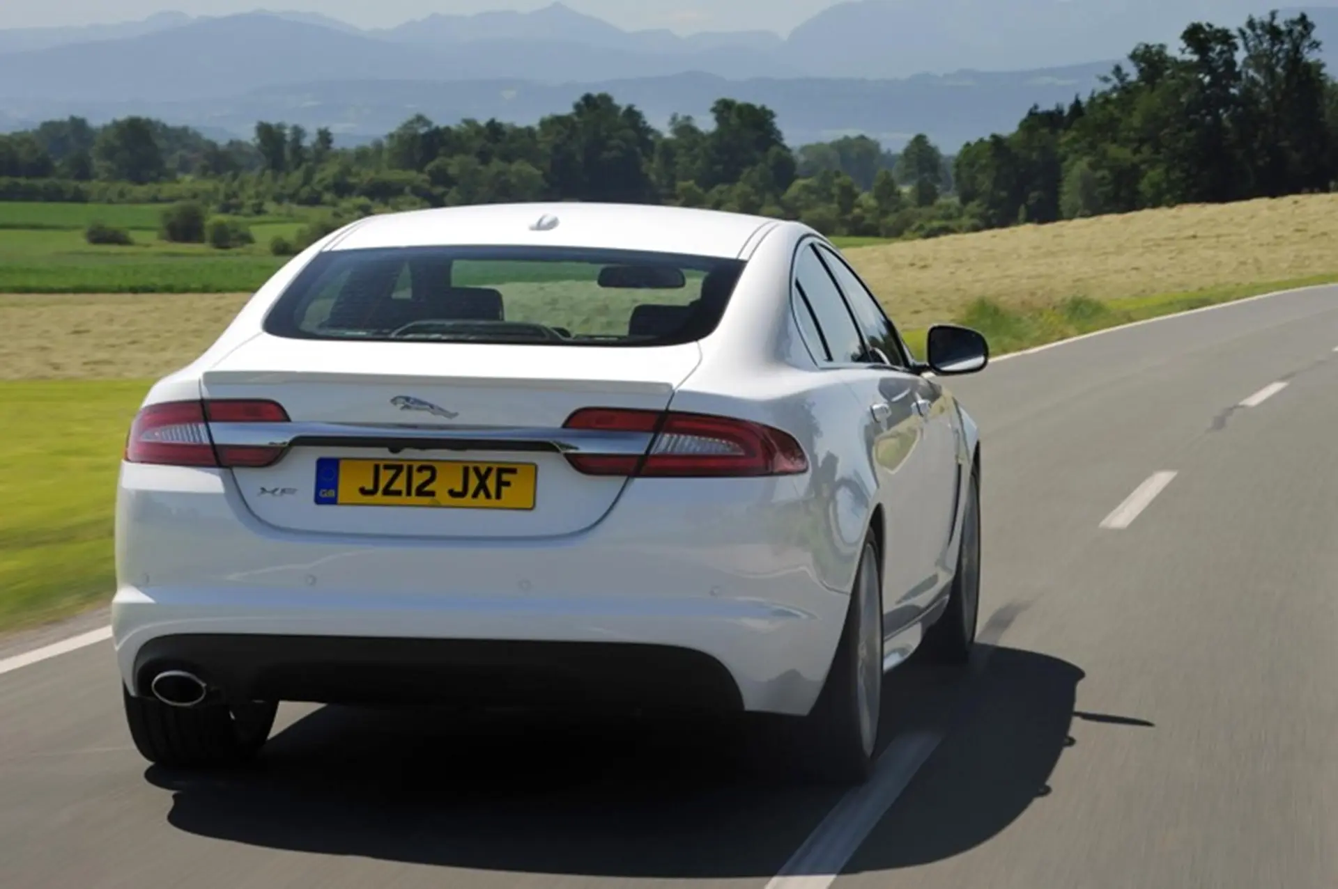 Jaguar XF 2012