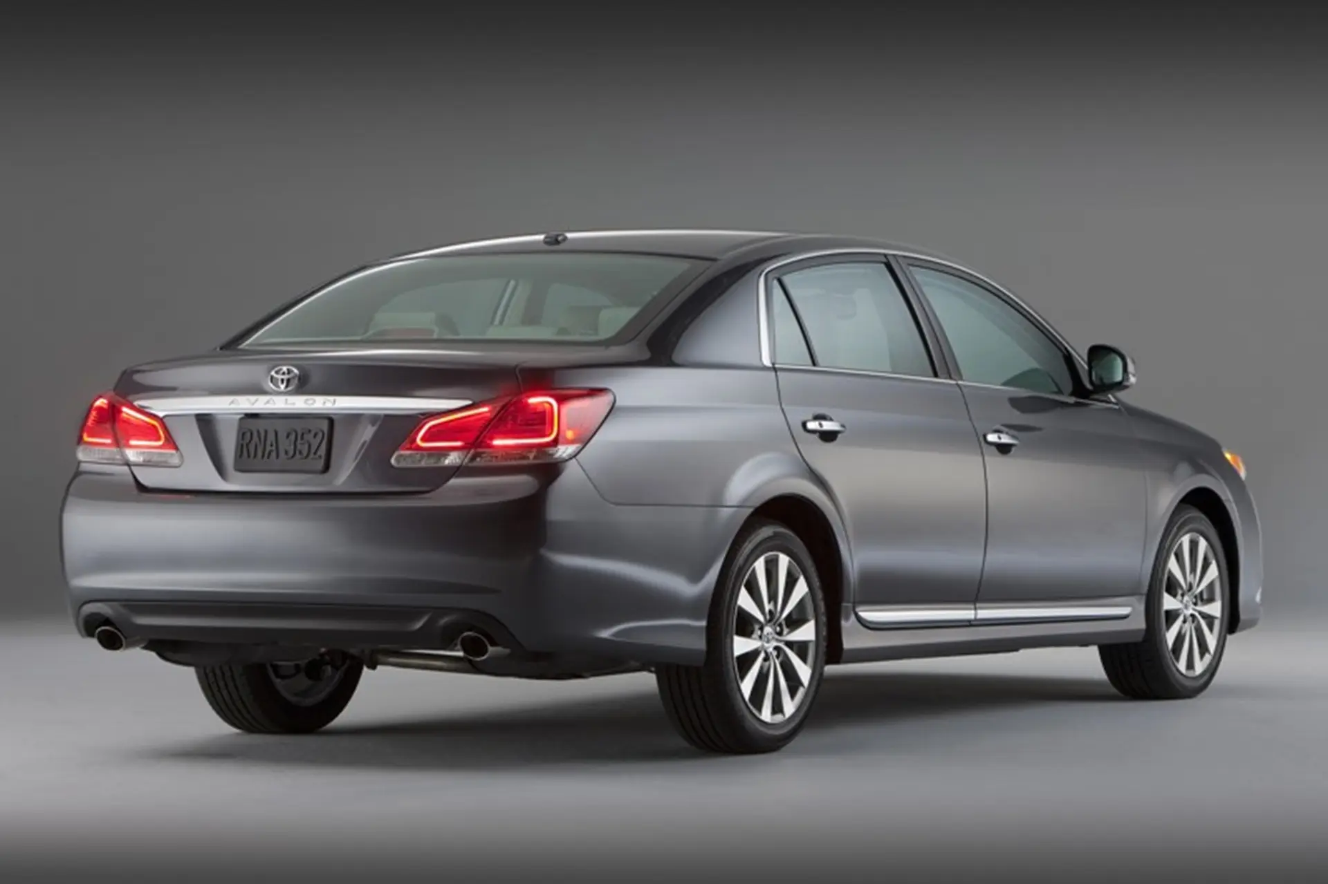 Toyota Avalon Rear