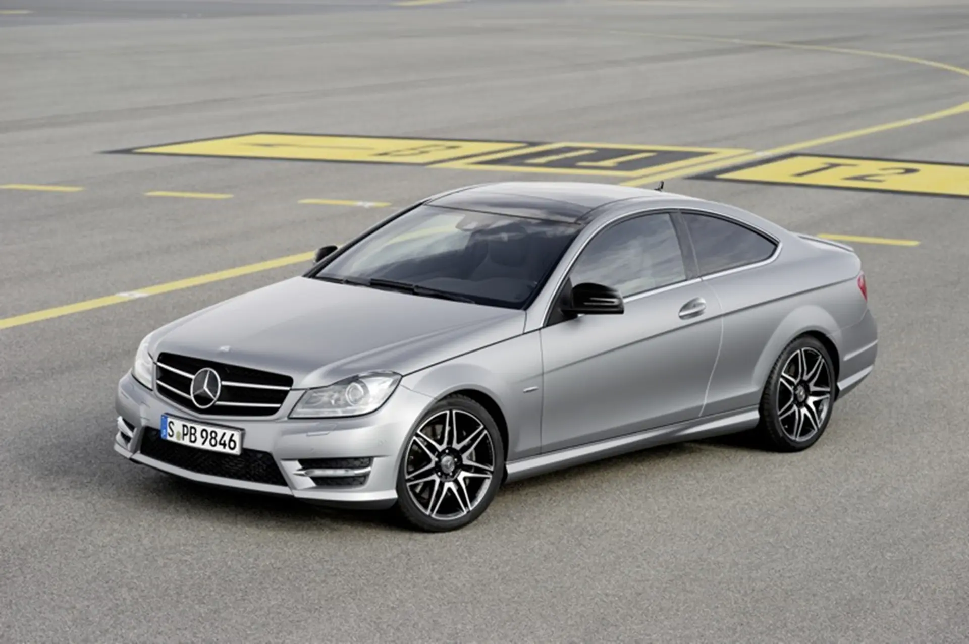Mercedes-Benz C-Class Car-Show