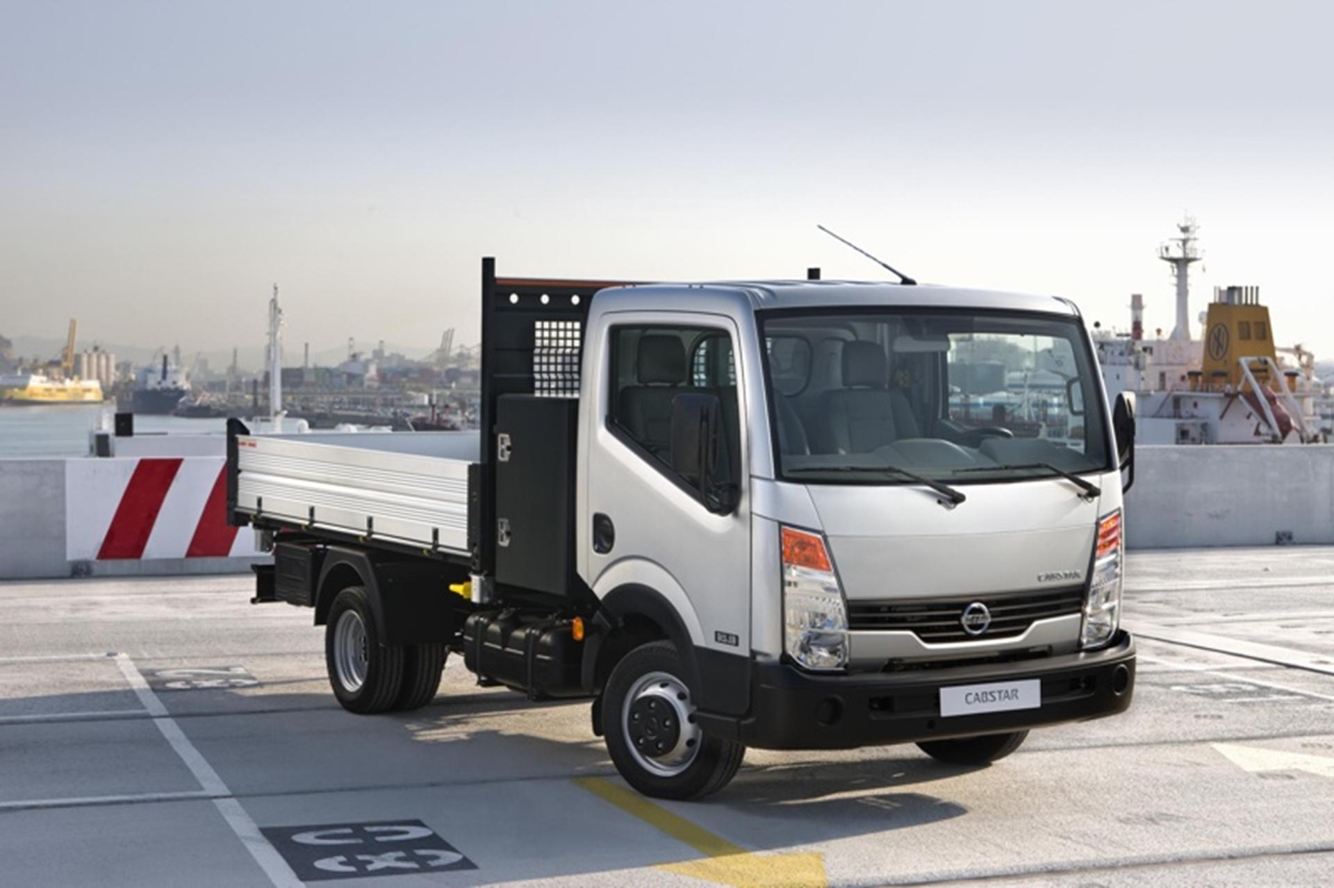 Nissan Cabstar Wins Vansa2z Light Truck of the Year 2012