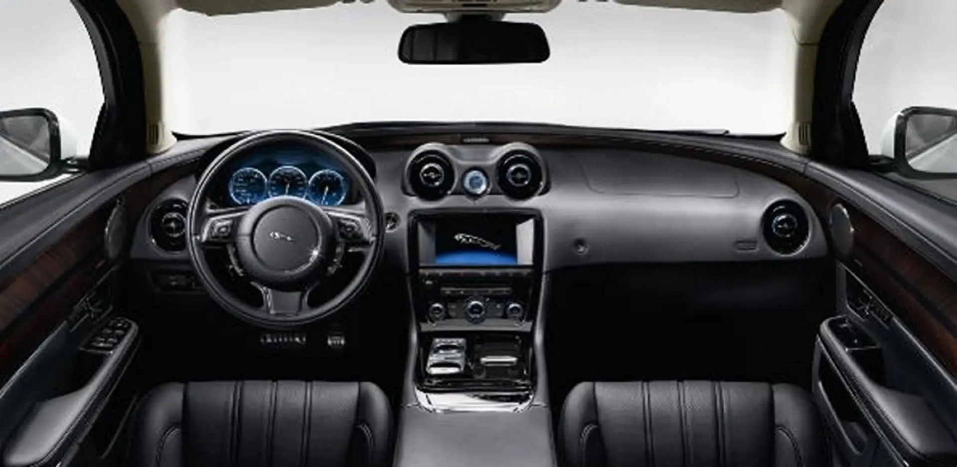 Jaguar XJ Ultimate shows Meridian Audio