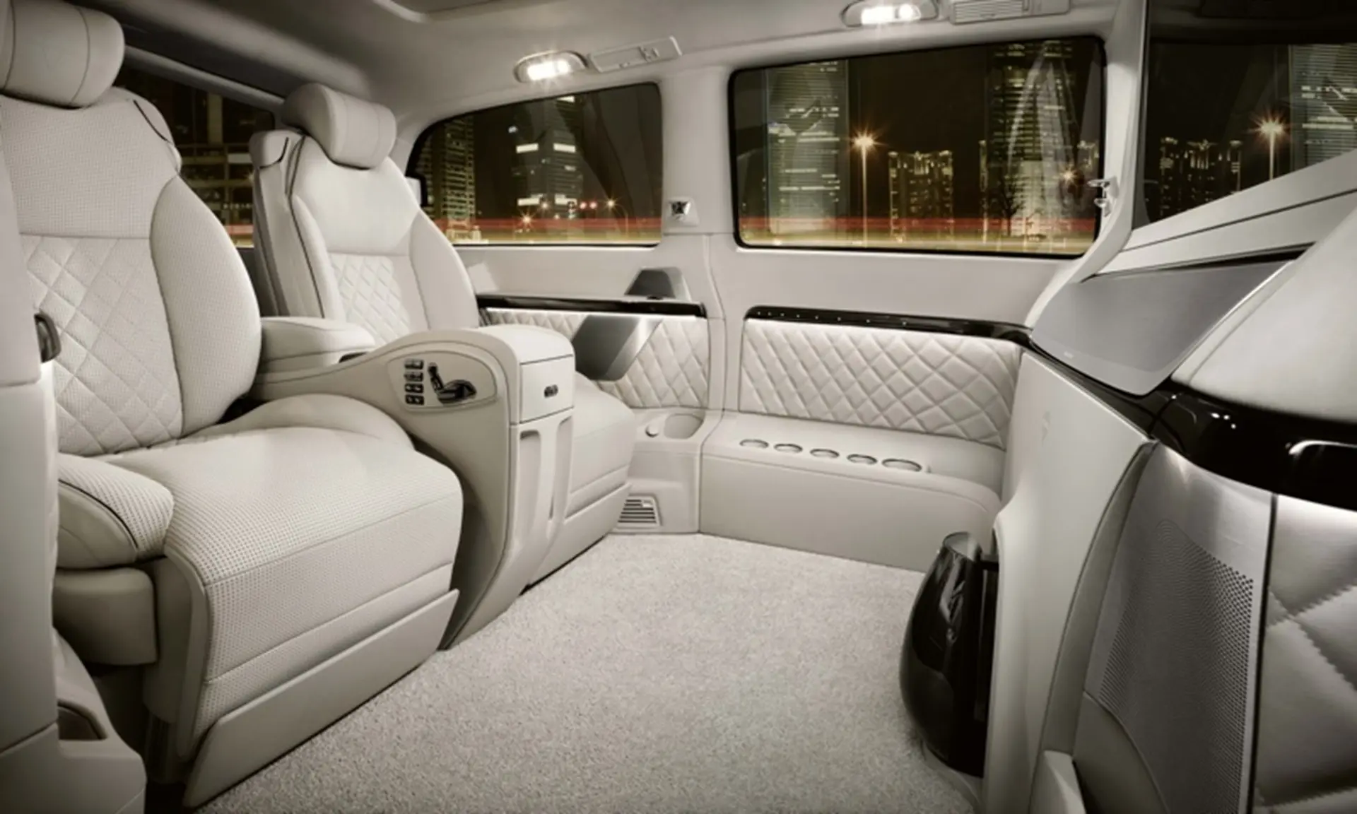Mercedes-Benz Viano Inside