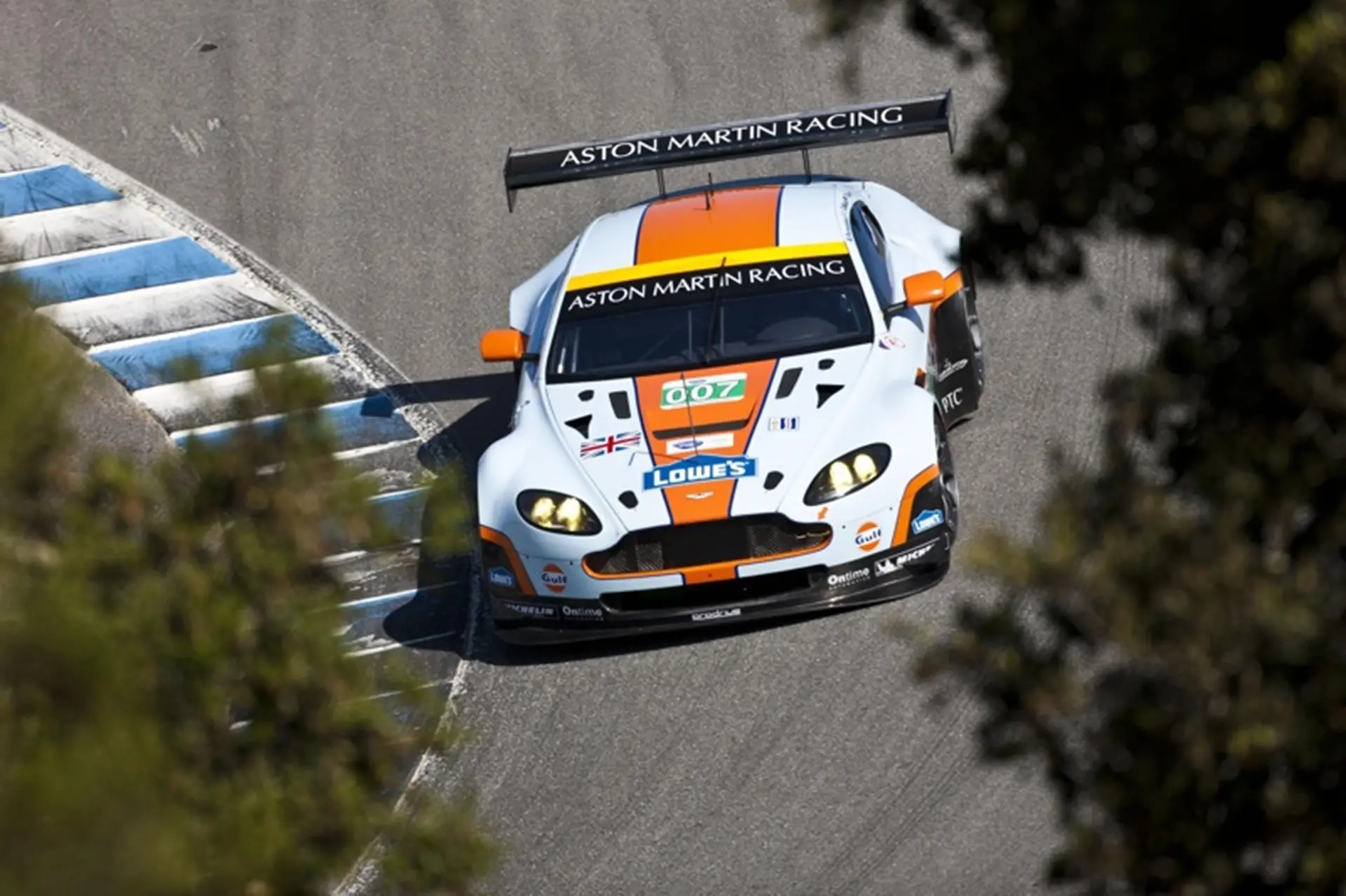 aston martin racing 2012
