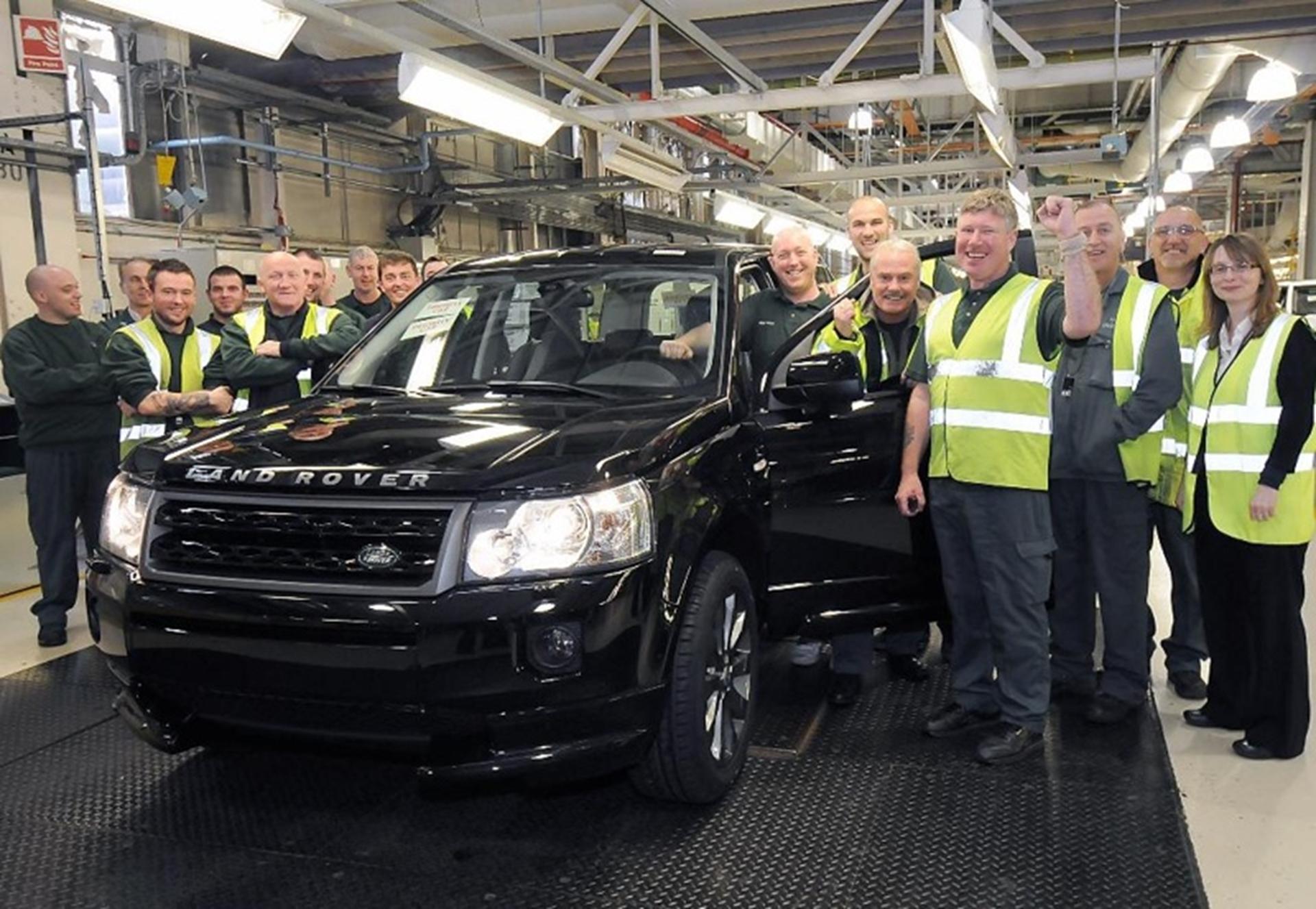 LAND ROVER CELEBRATES PRODUCTION OF THE 300,000TH FREELANDER 2