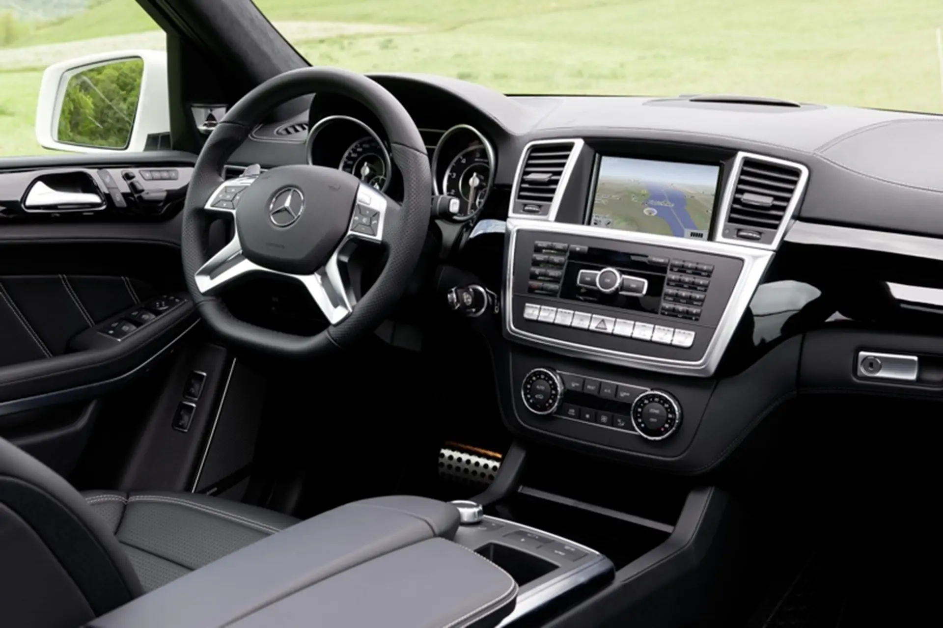 Mercedes-Benz GL 63 AMG Interior