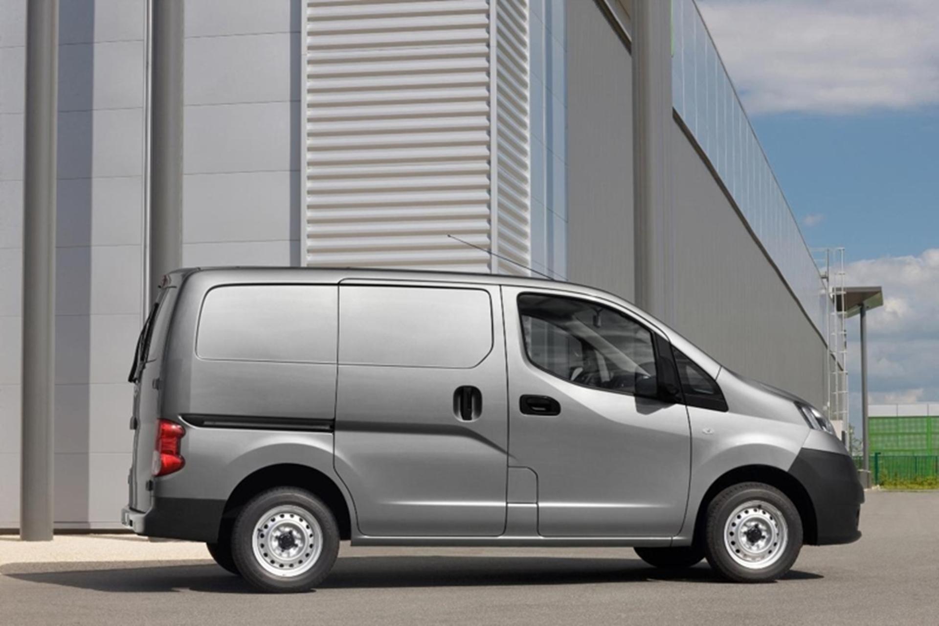 NISSAN NV200 WINS TRADE VAN DRIVER’S BEST SMALL TRADES VAN 2012