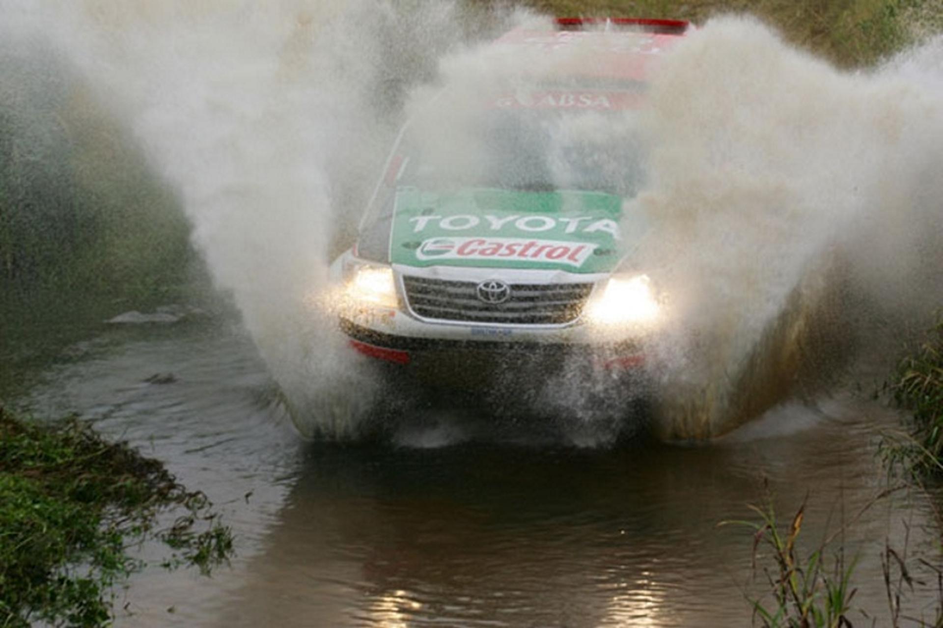 Vos and Howie scores 2nd championship win for the Castrol Toyota Hilux team in Atlas Copco Timbertrack 400 event