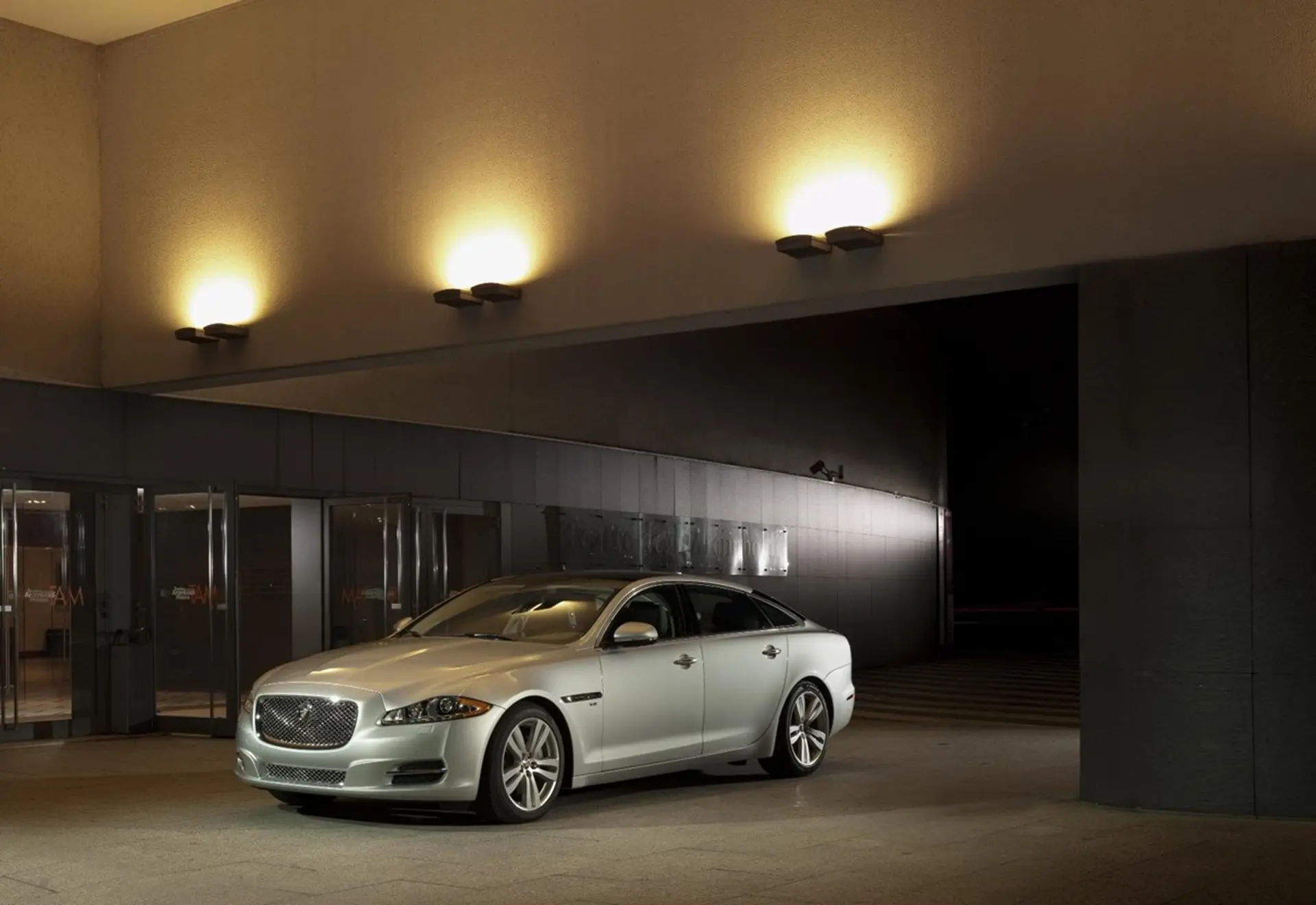 Jaguar XJ