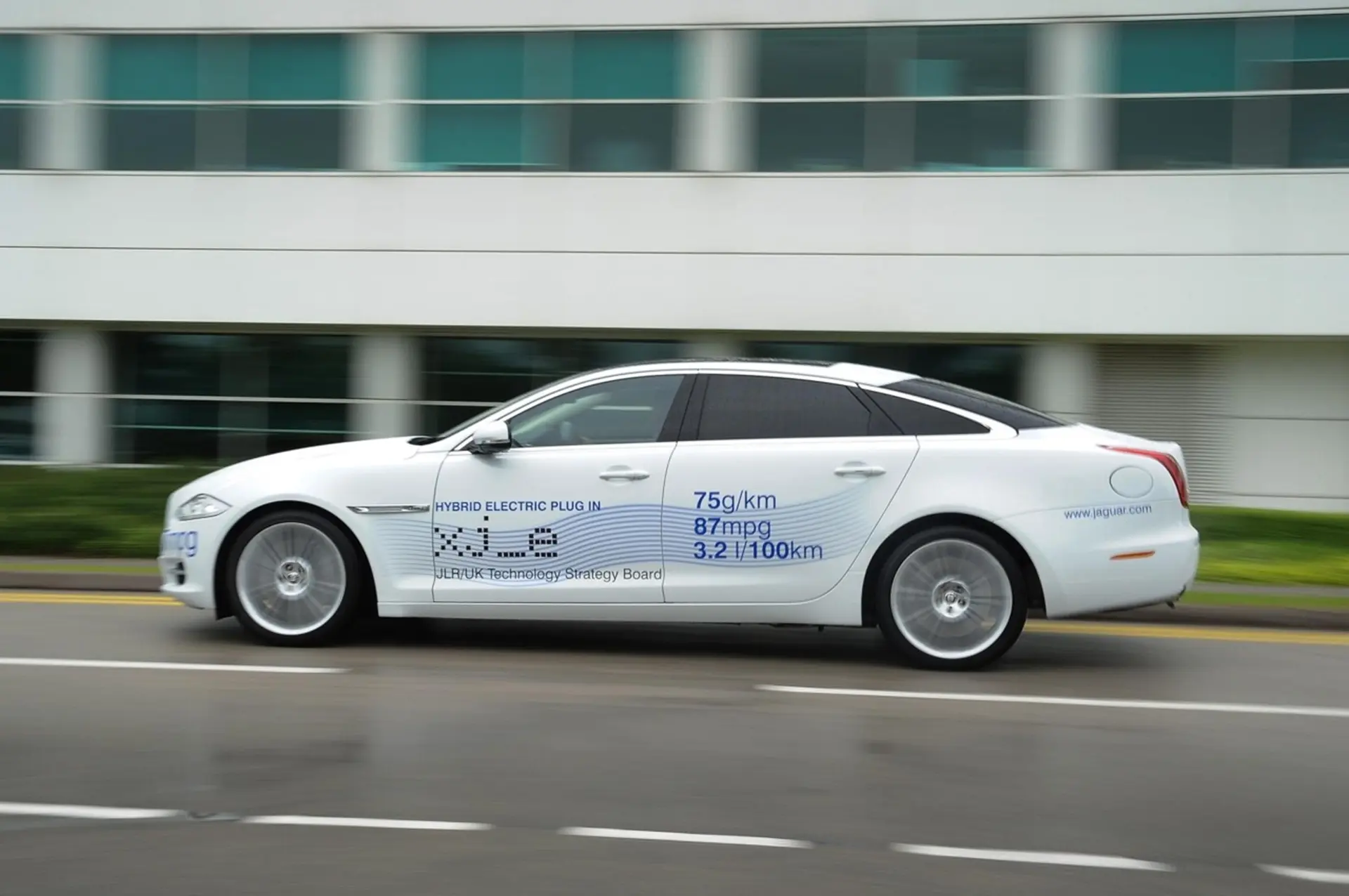 ultra low carbon XJ e plug-in hybrid