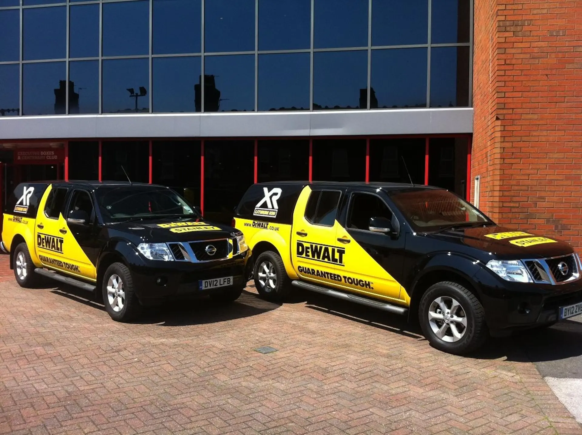 Nissan DeWalt