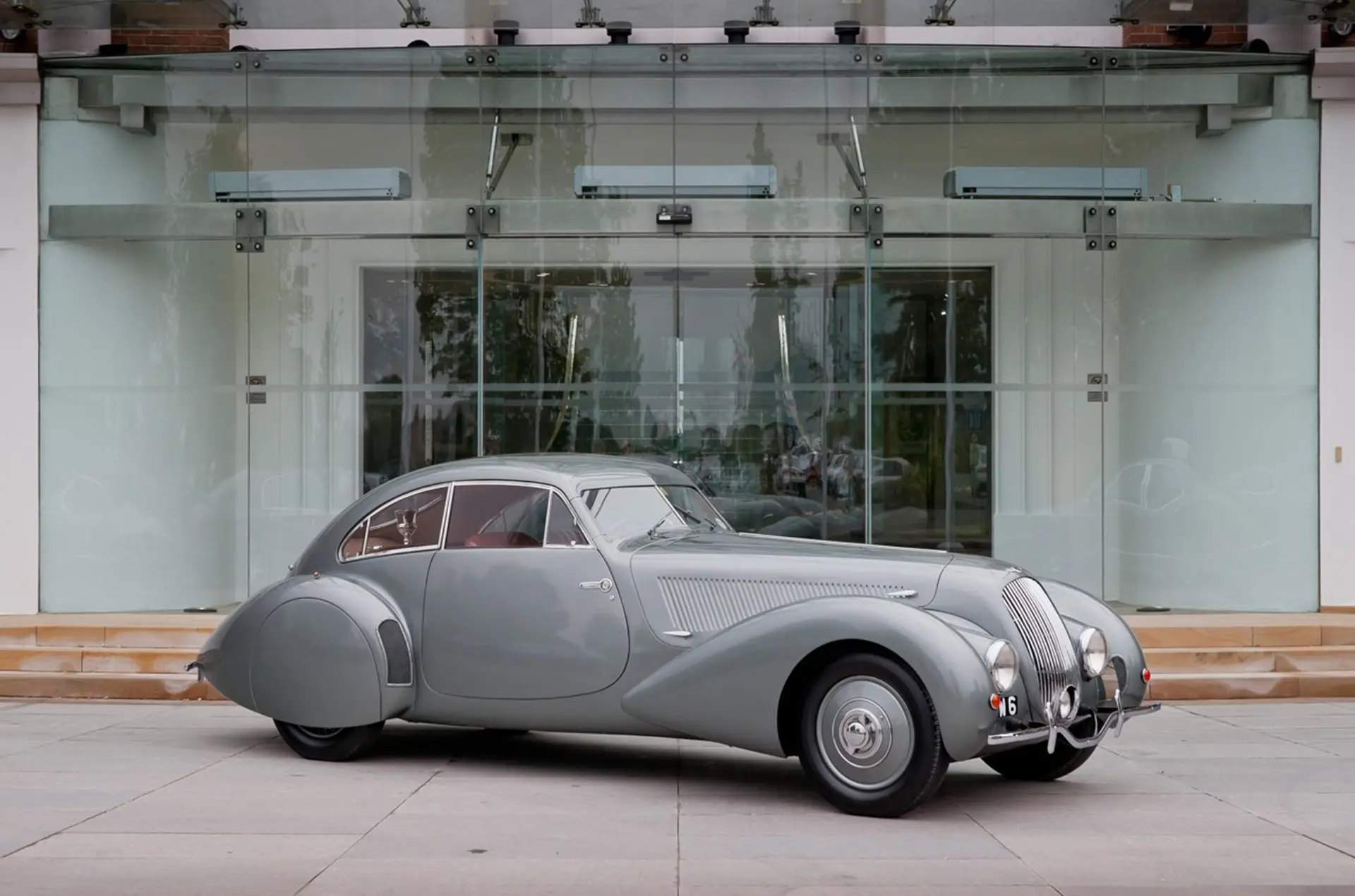 Bentley Embiricos 2012
