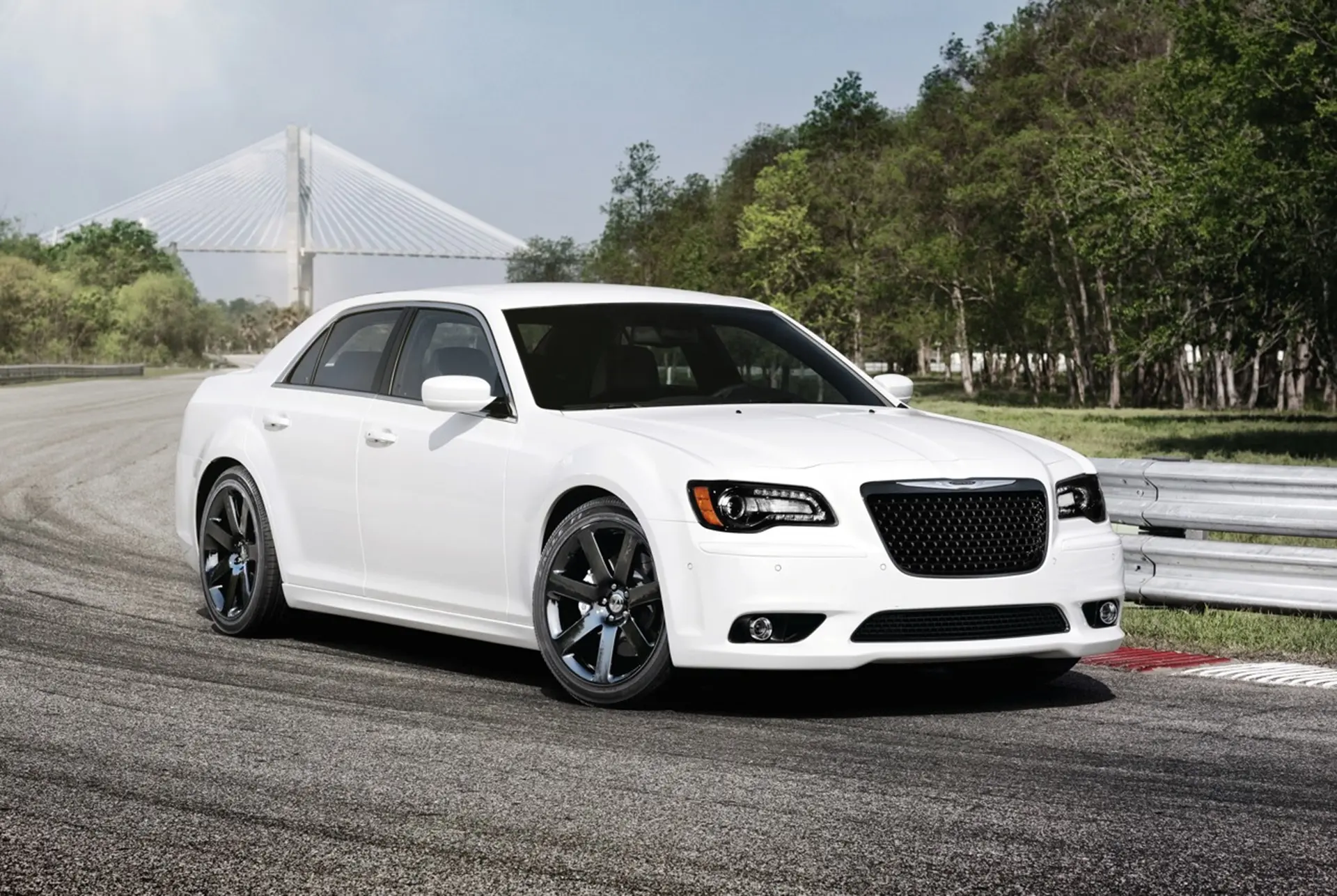 Chrysler 300 SRT8 Image