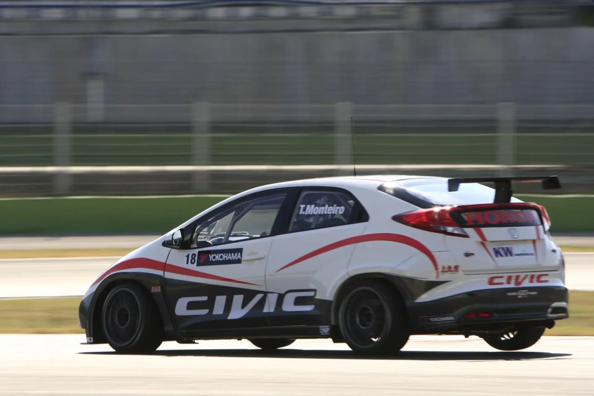 Honda WTCC Civic testing