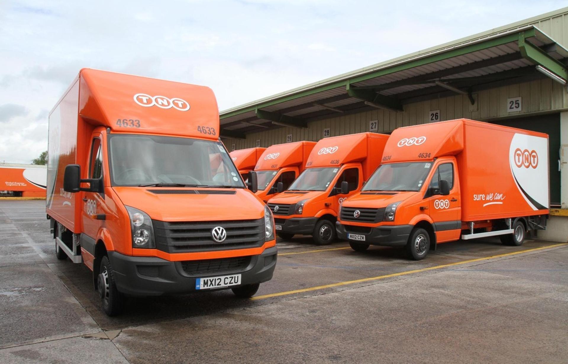TNT TAKES DELIVERY OF TEN VOLKSWAGEN CRAFTER CONVERSIONS
