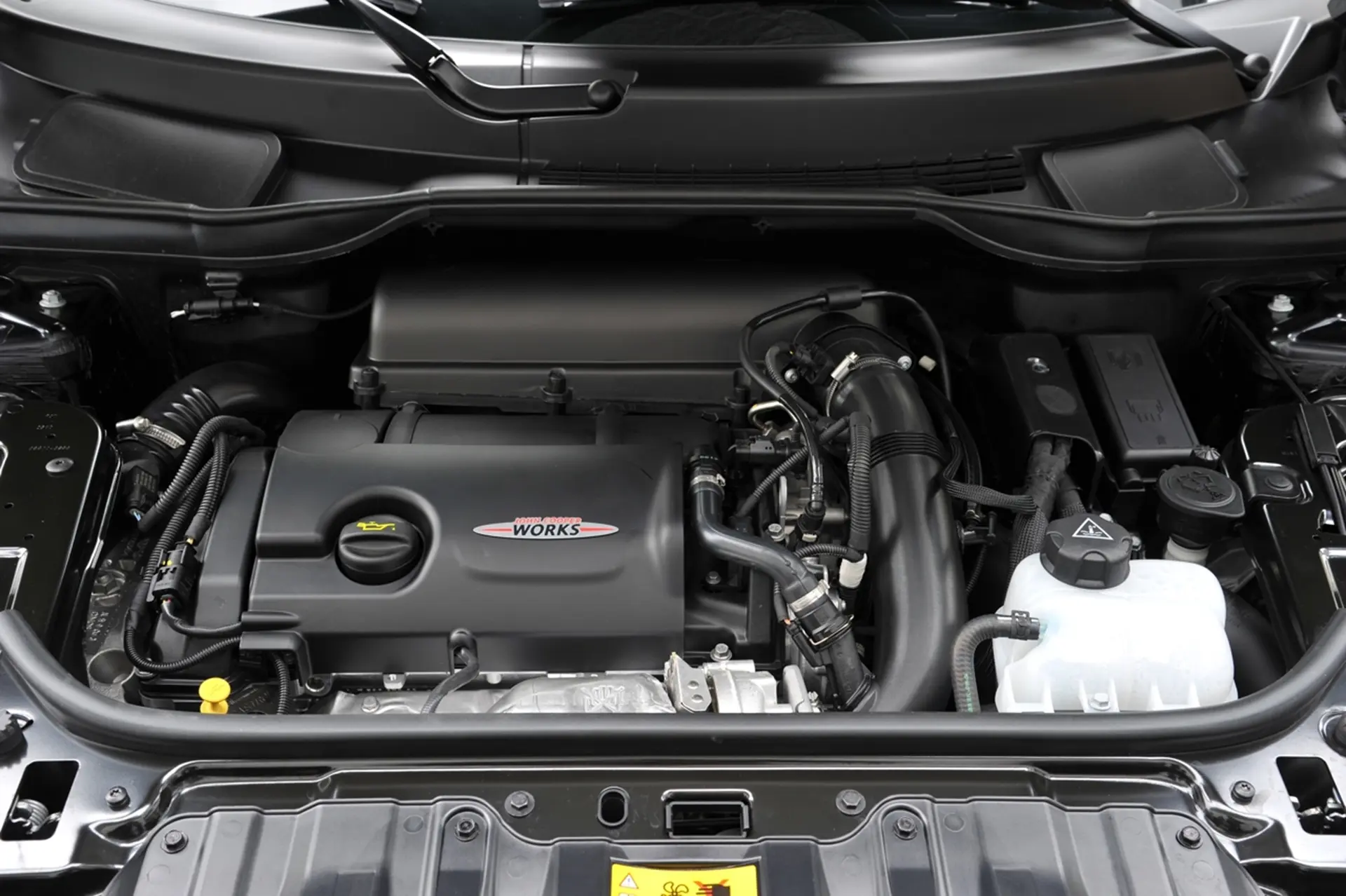 MINI Countryman engine