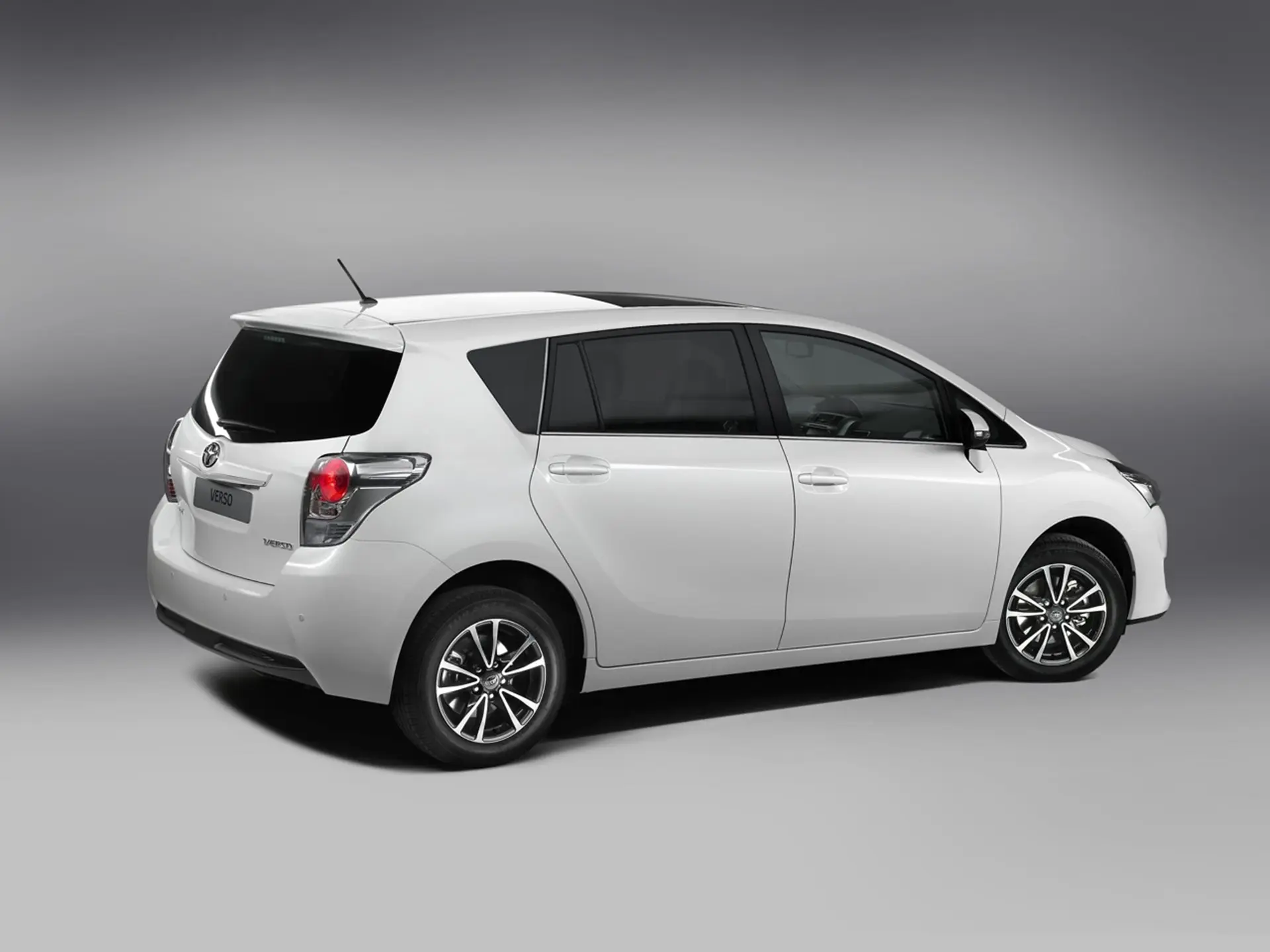 Toyota Verso Rear