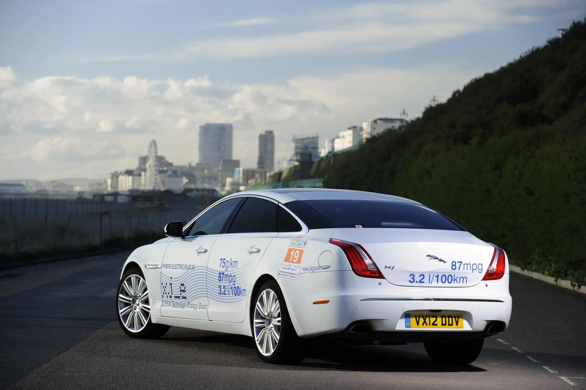 Jaguar future_car_challenge