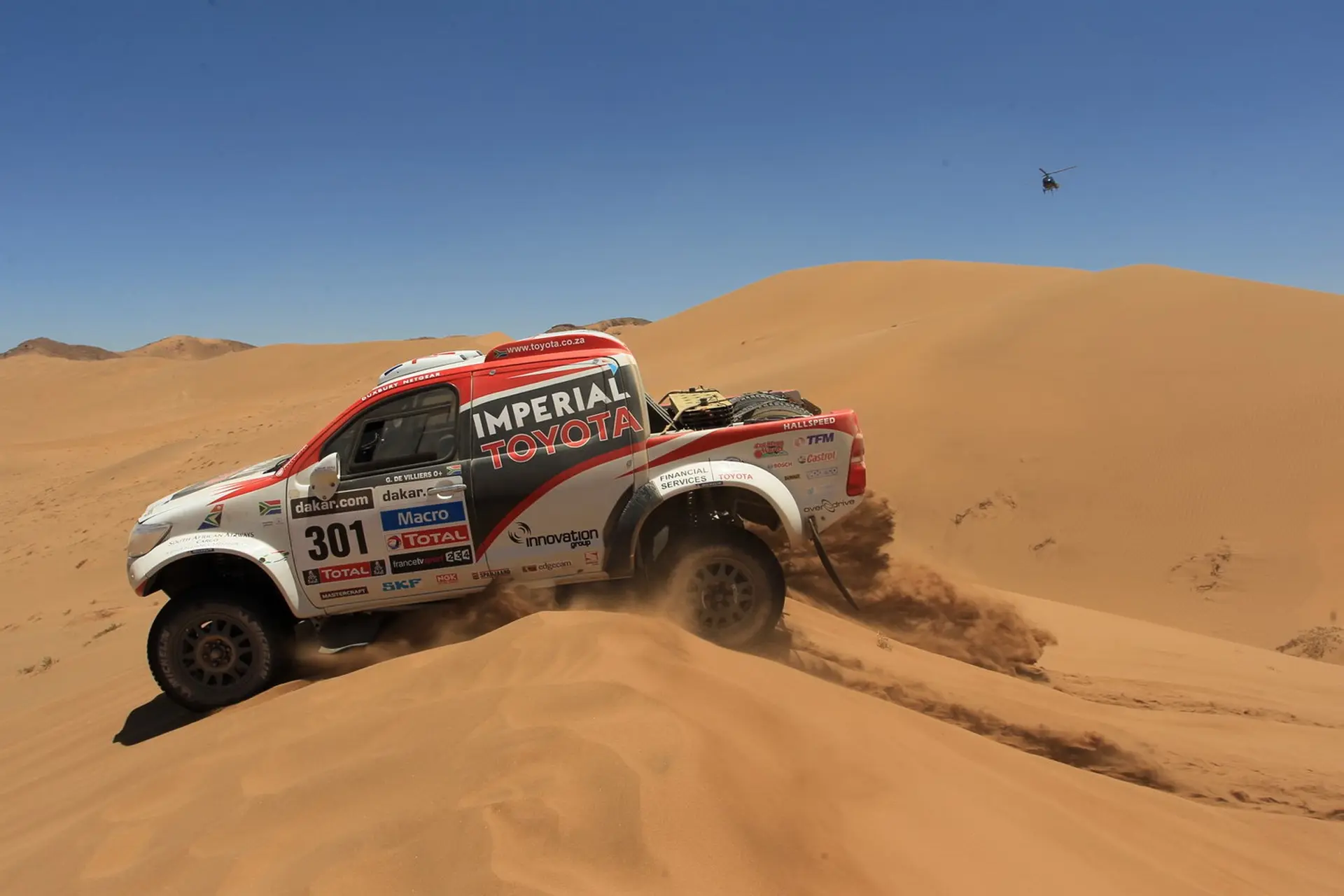 Toyota Hilux Dunes South America