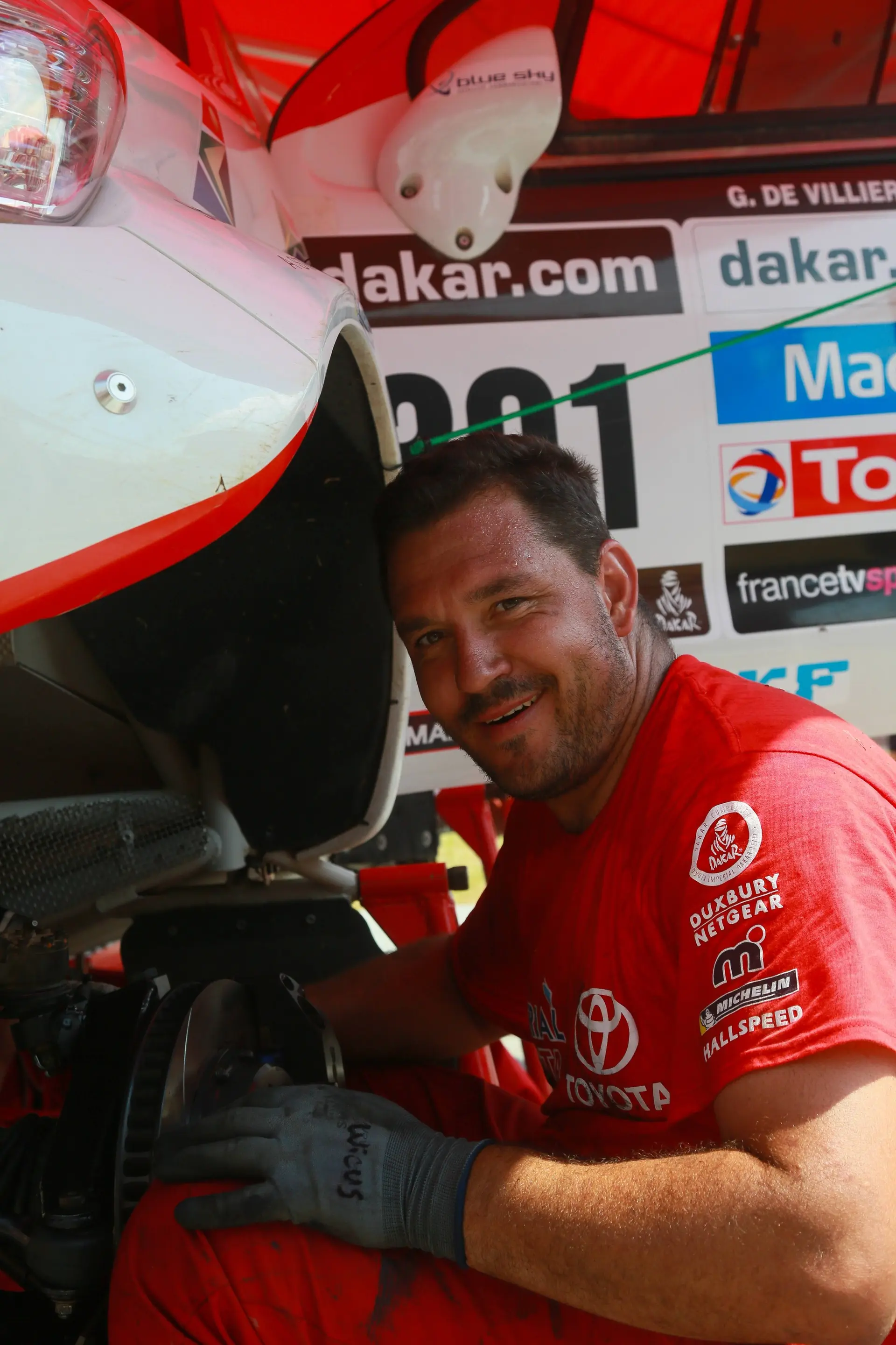 Toyota-Hilux-Mechanic
